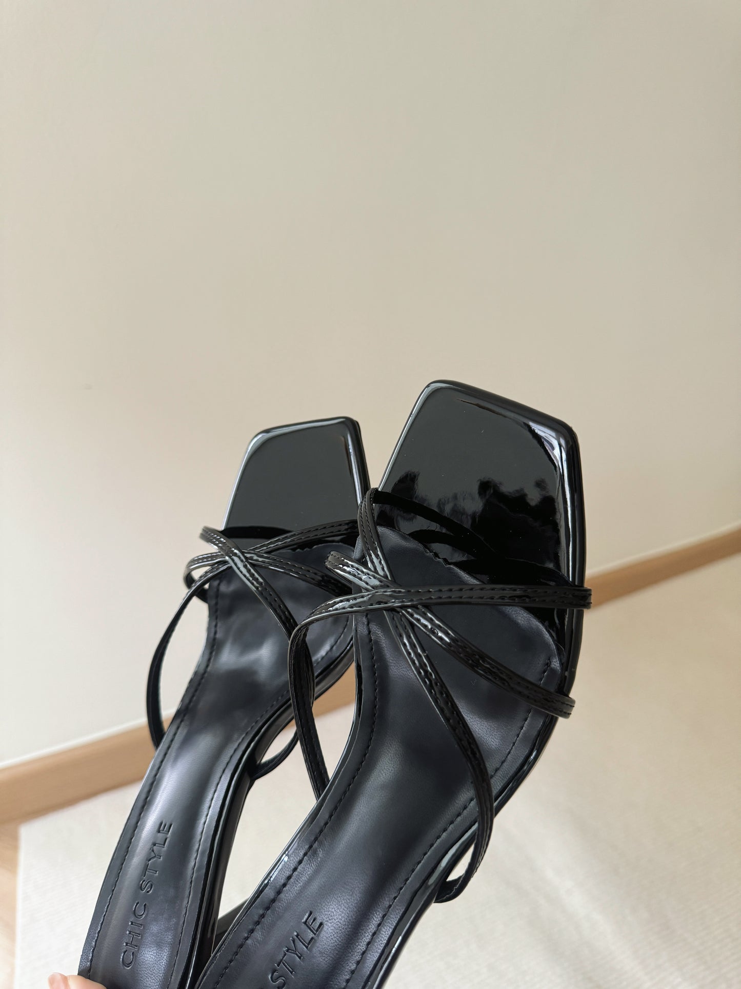 Helen Strappy High Heels (Black)