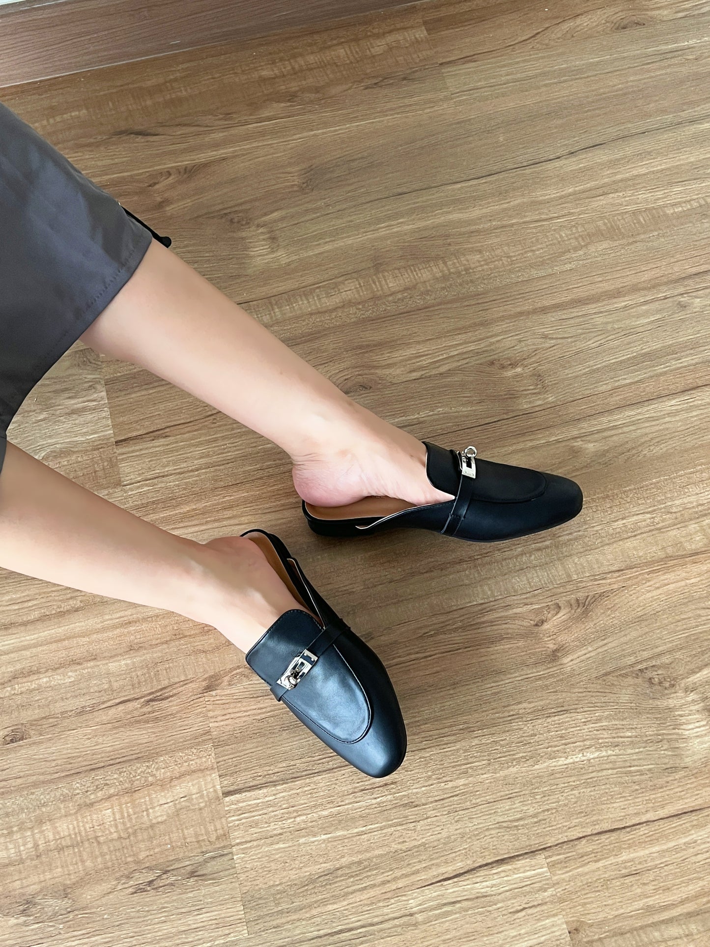 Tammie Slip On Flat Mules (Black / Size 38 40)