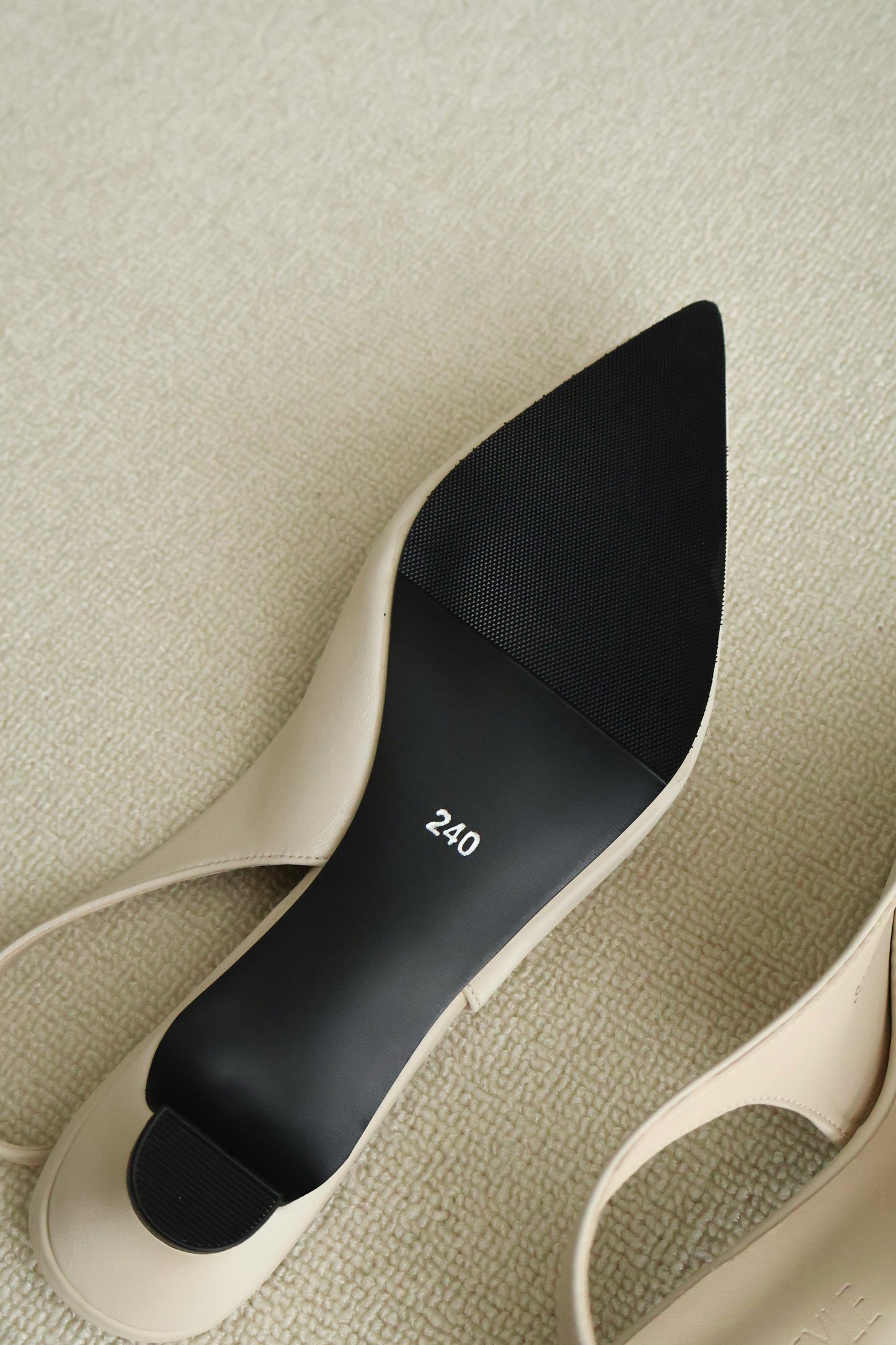 Zoie Pointed Low Heels (Cream White)