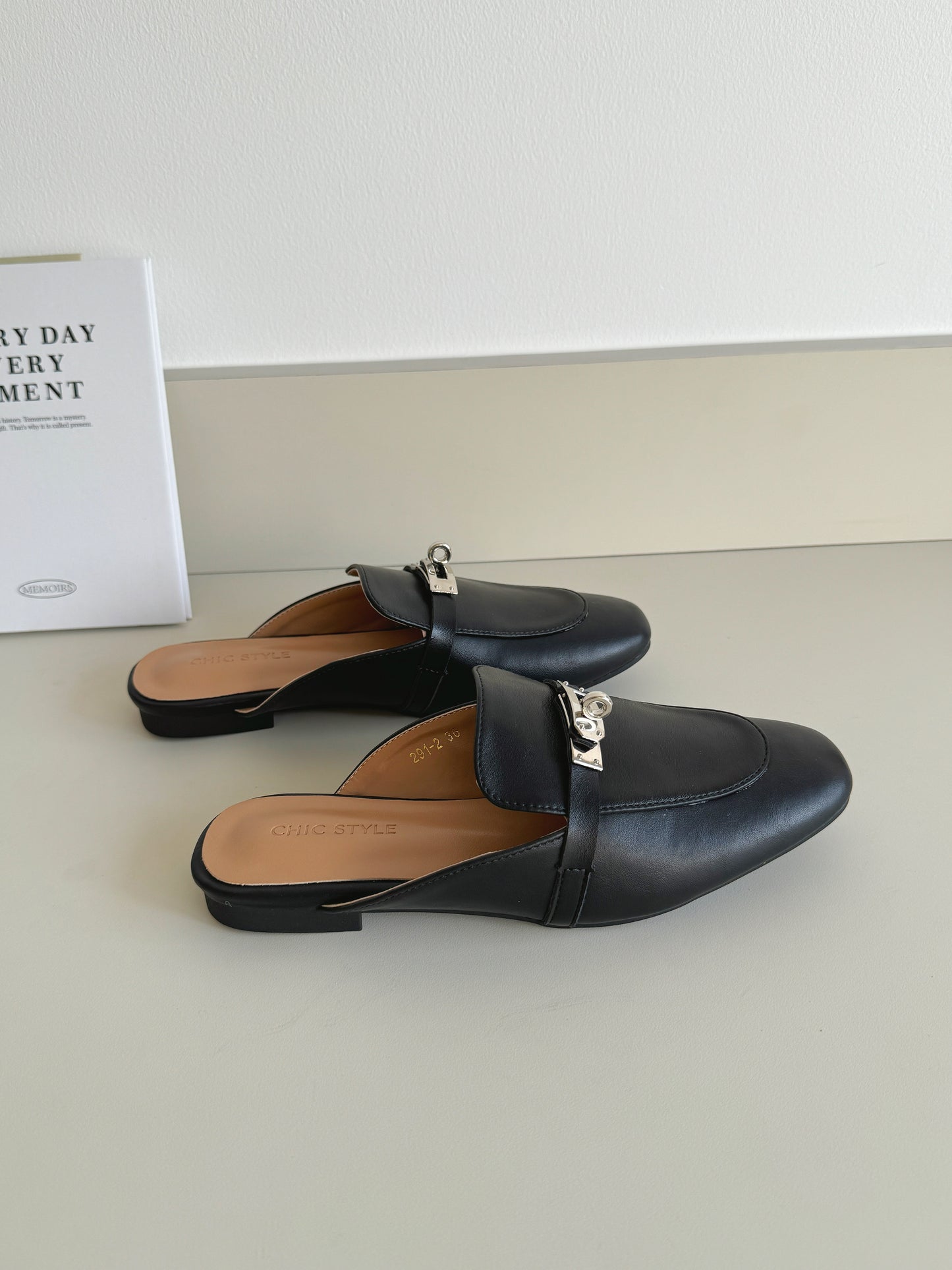 Tammie Slip On Flat Mules (Black / Size 38 40)