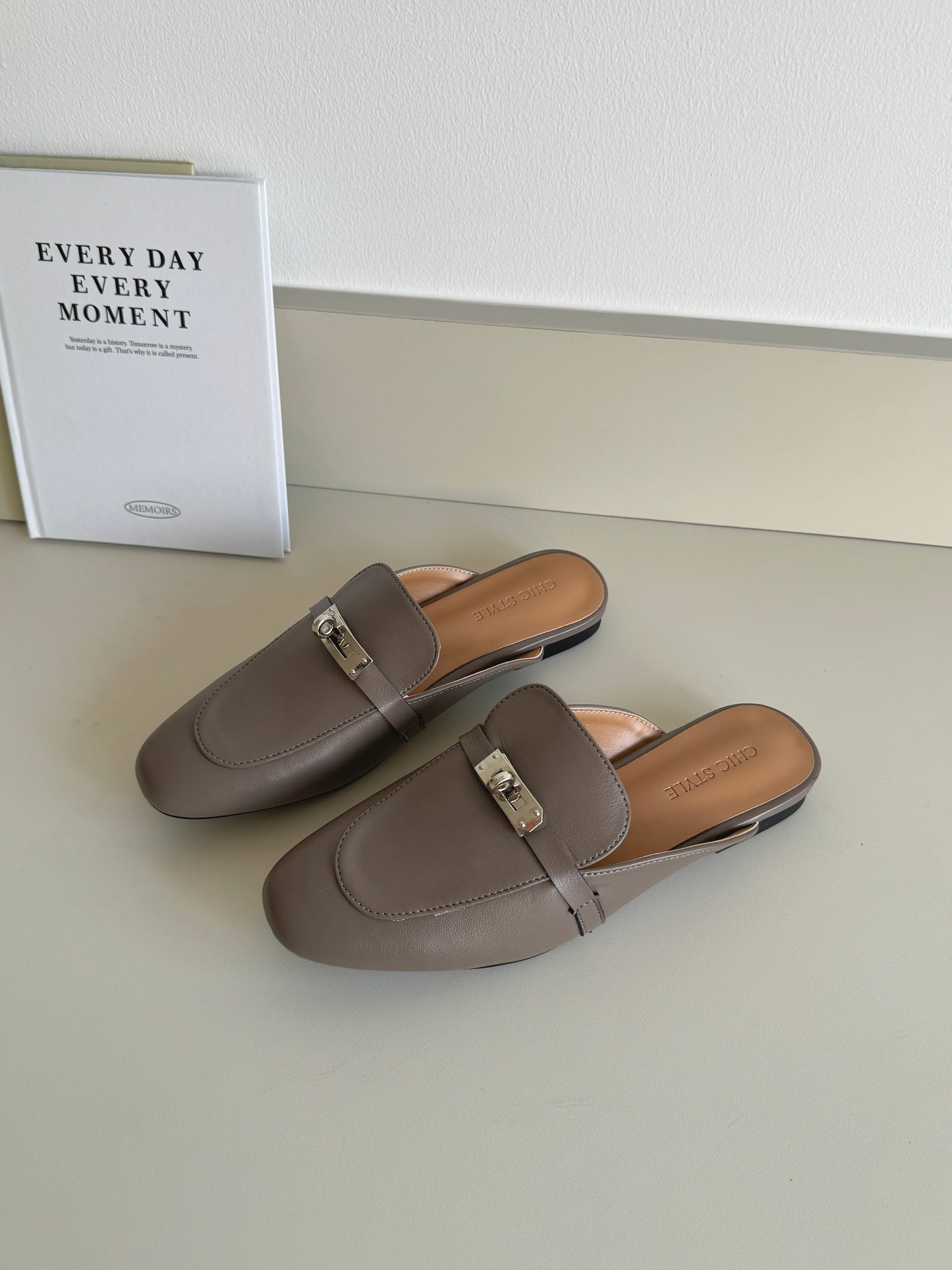 Tammie Slip On Flat Mules (Dark Grey / Size 37 38 39 40)