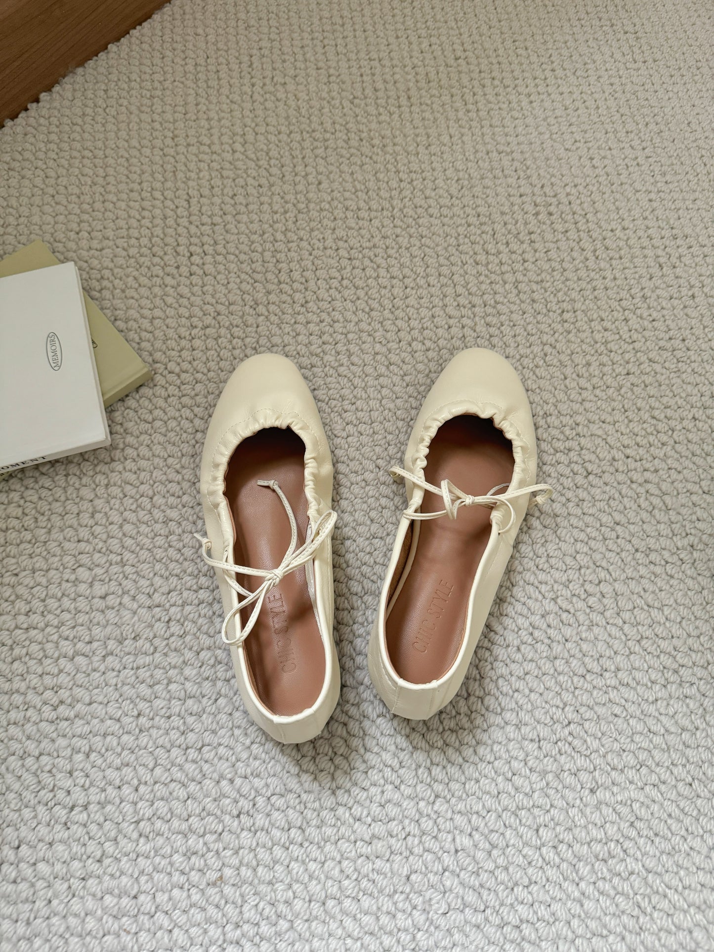 Amberlyn Ballet Flats (Cream White)