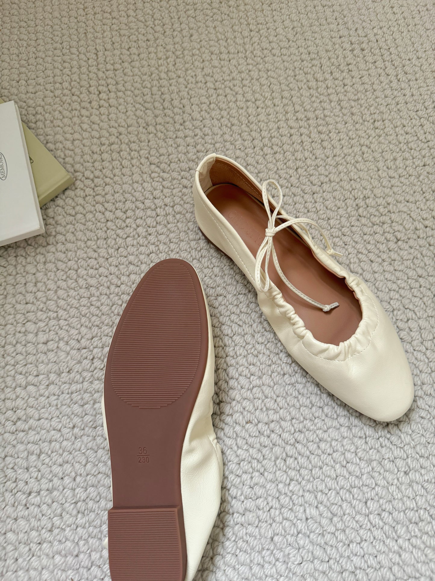 Amberlyn Ballet Flats (Cream White)