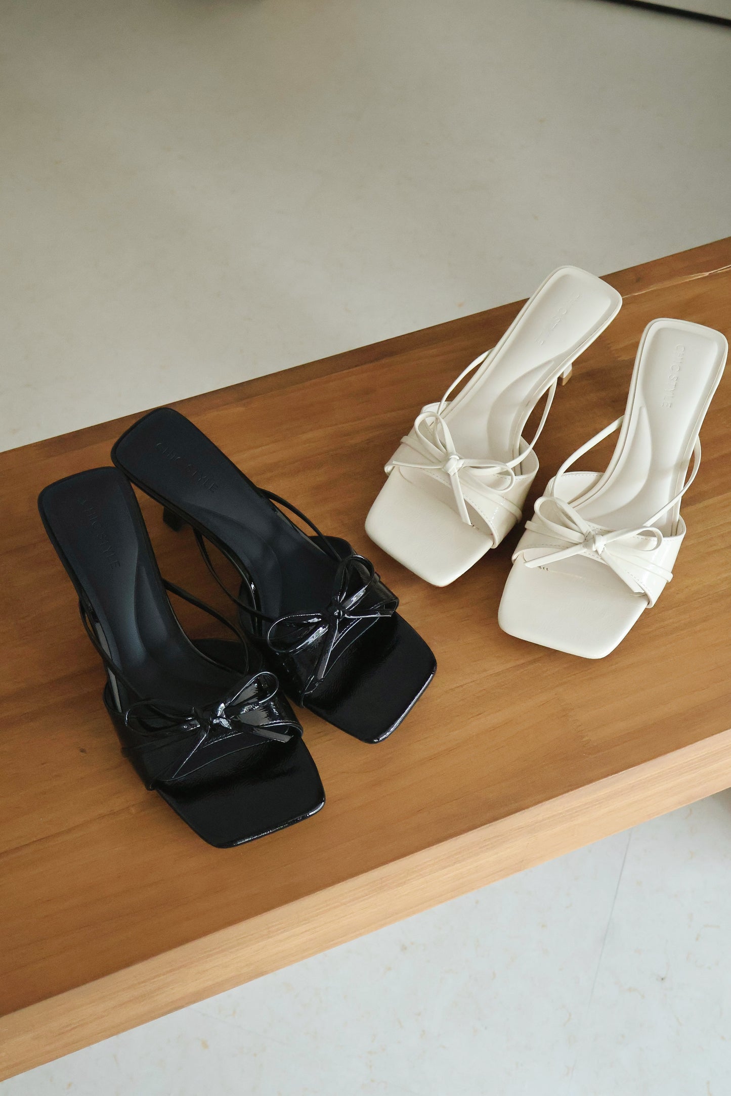 Yunice Bow Strappy Heels (Black)