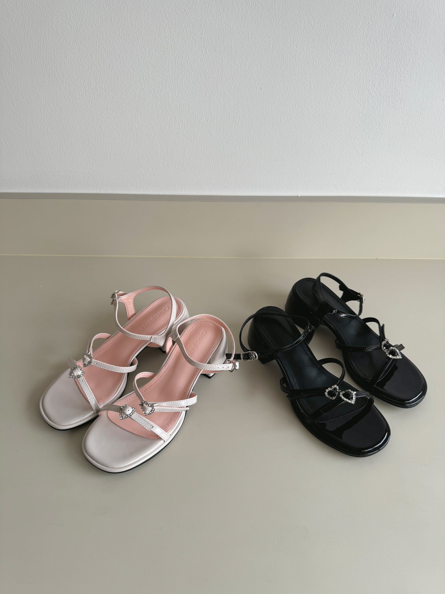 Verona Strappy Sandals (White)