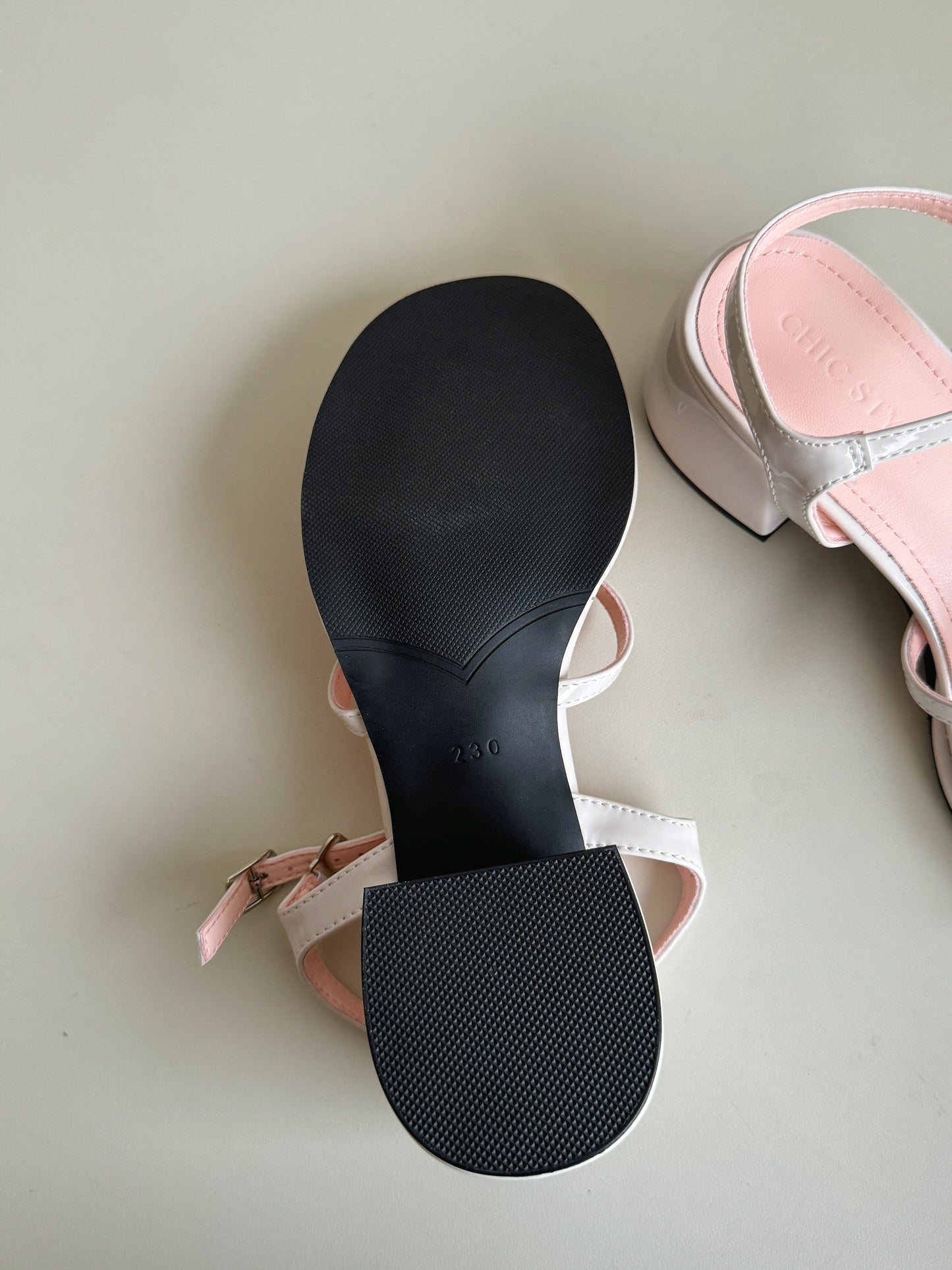 Verona Strappy Sandals (White)