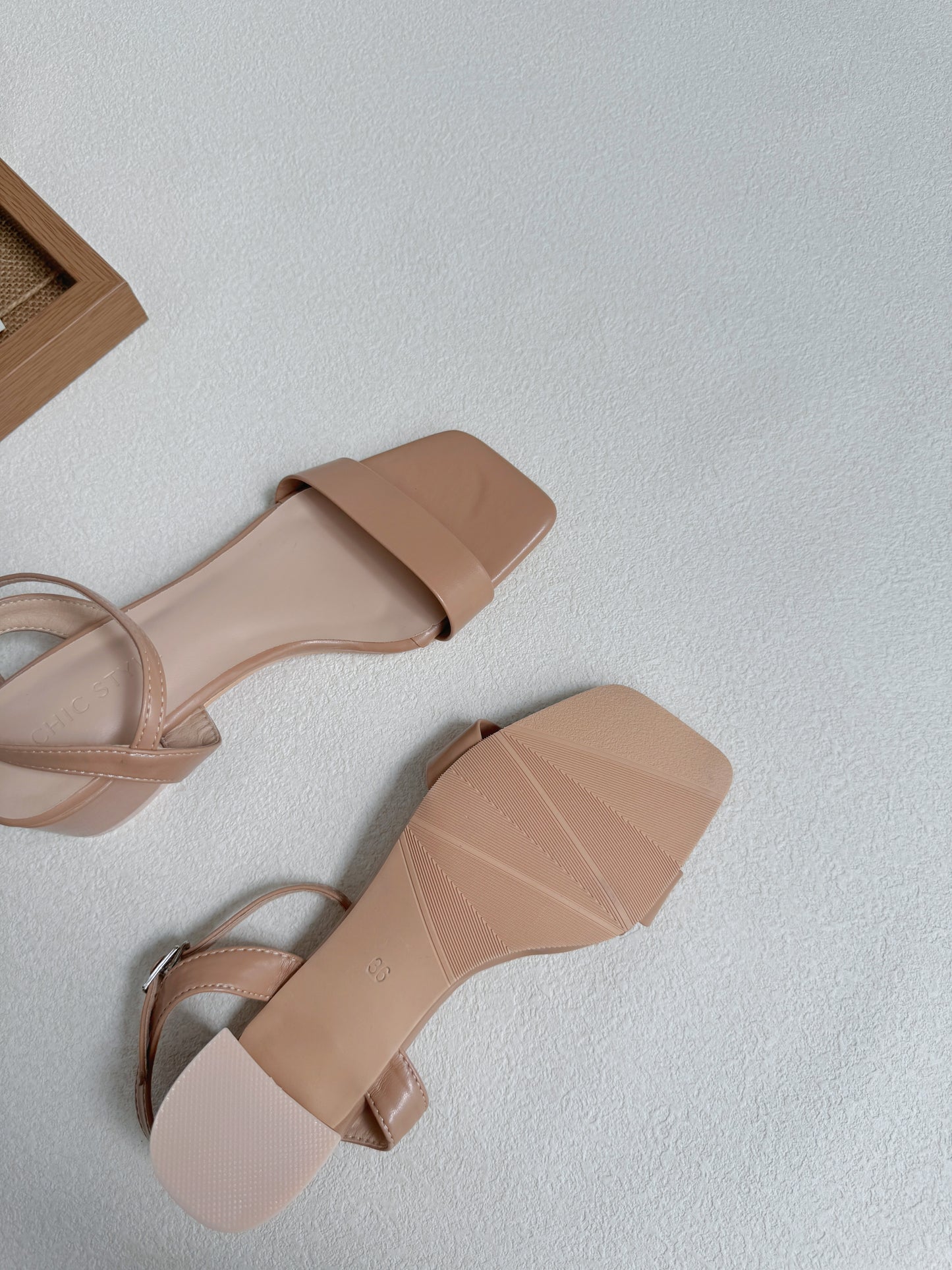 Valora Strappy Sandal Heels (Khaki / 39 40)