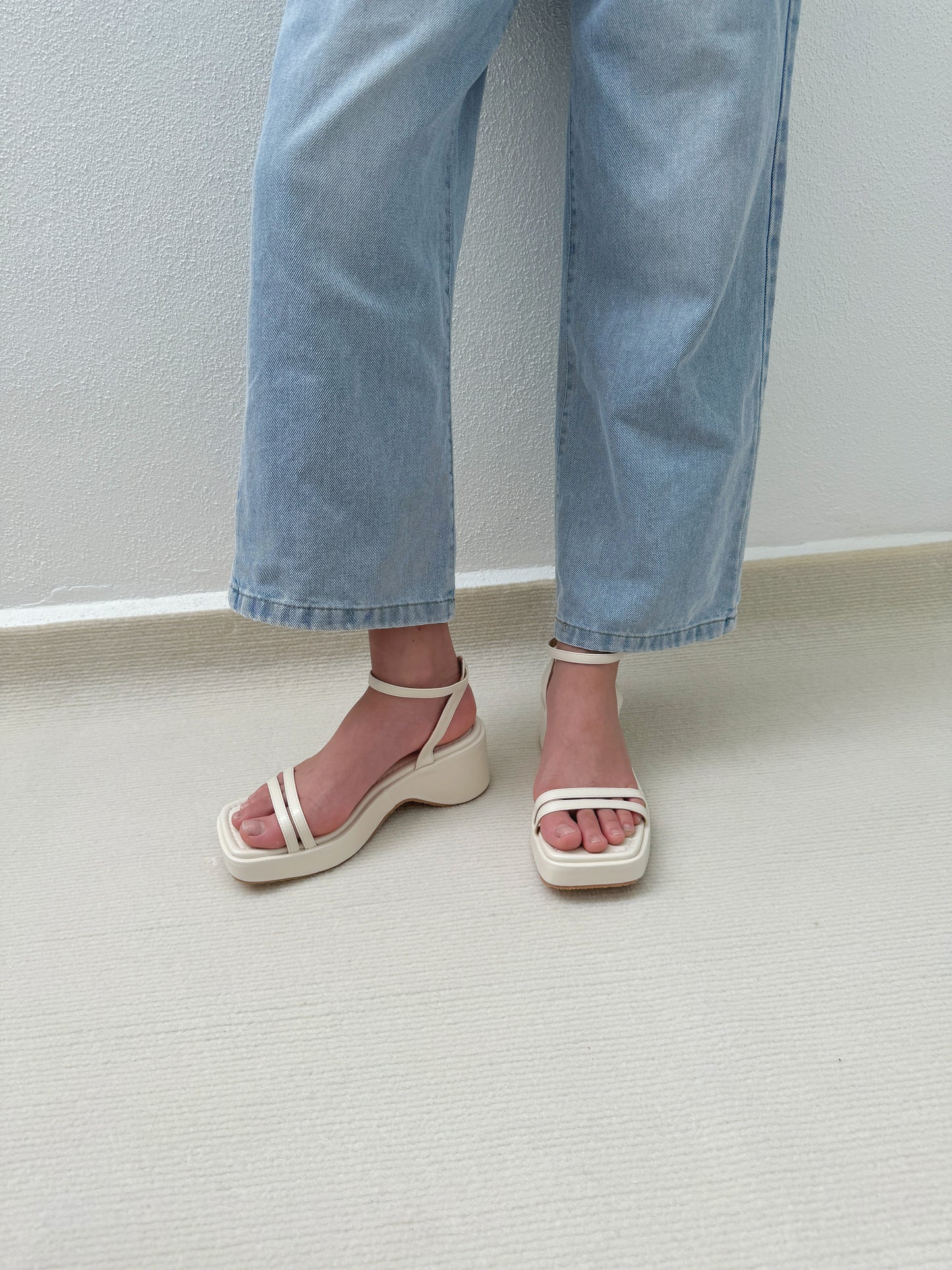 Andrea Strappy Wedge Sandals (Cream White)
