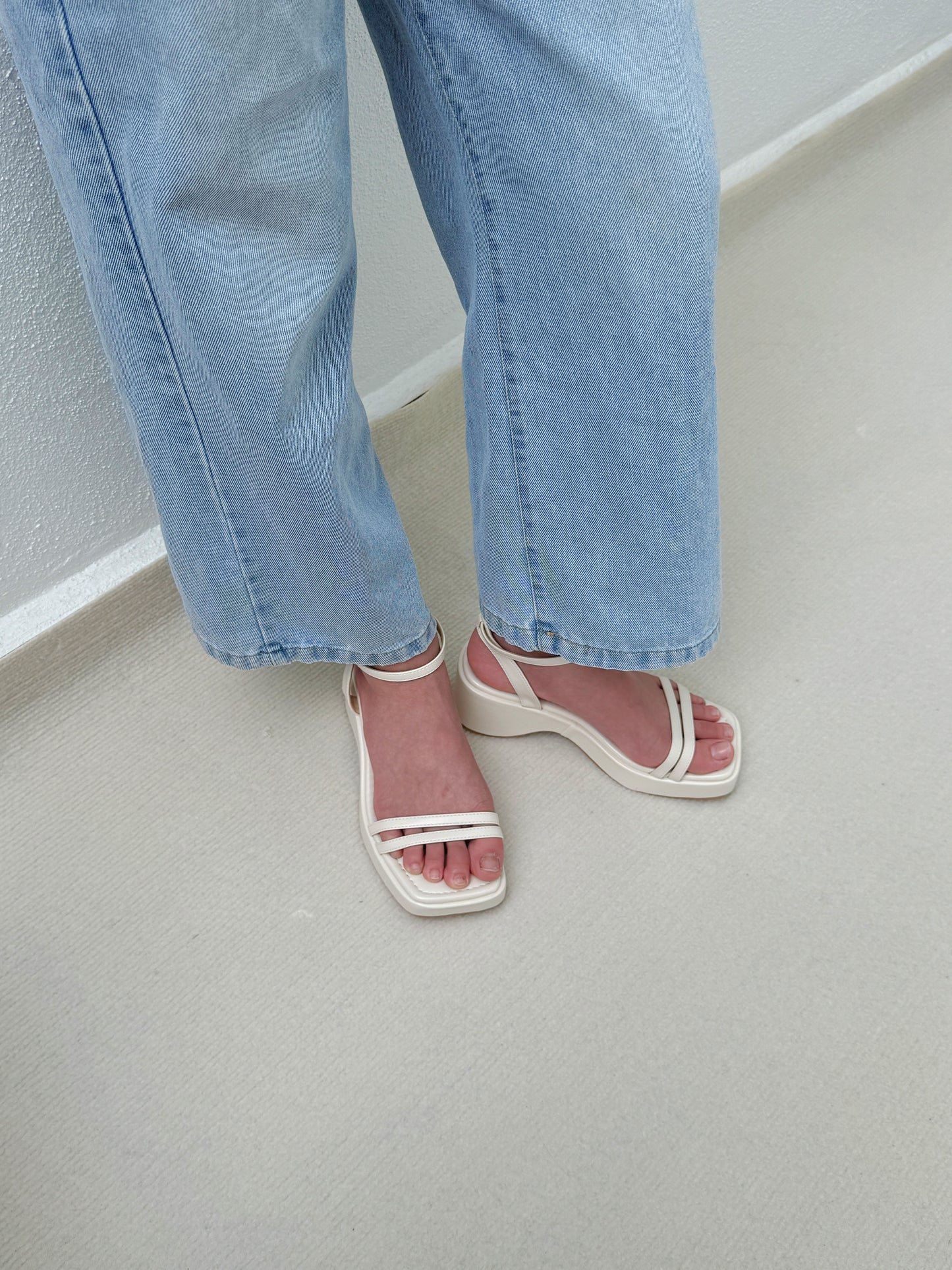 Andrea Strappy Wedge Sandals (Cream White)