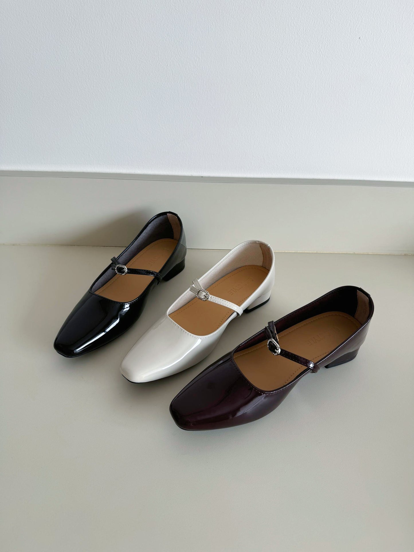 Adriana Mary Jane (Black / 35)