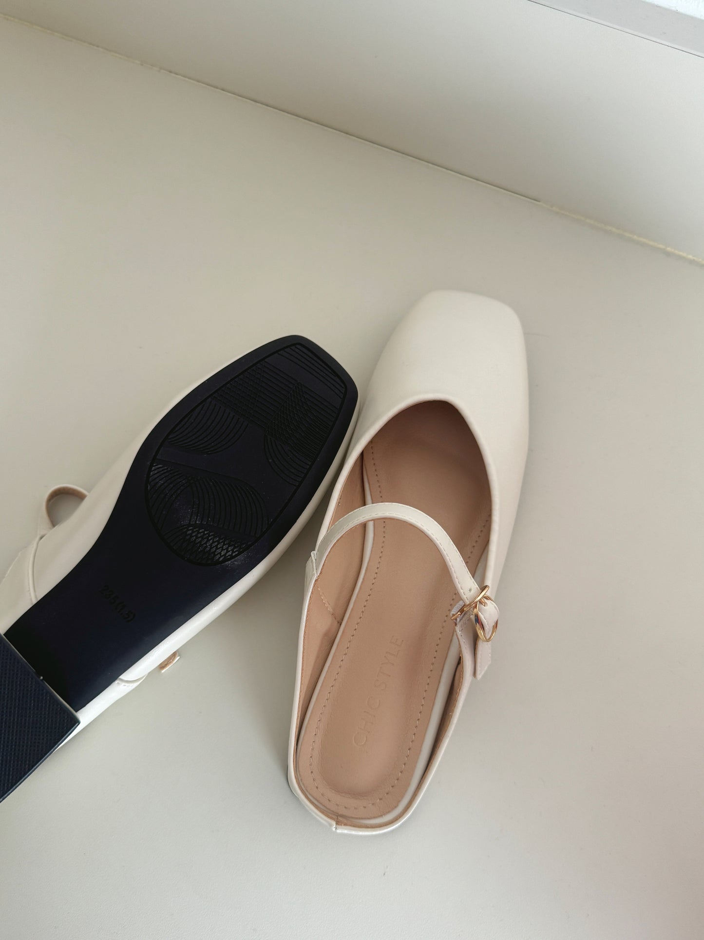 Shanell Slip On Mules (Cream White / 34)