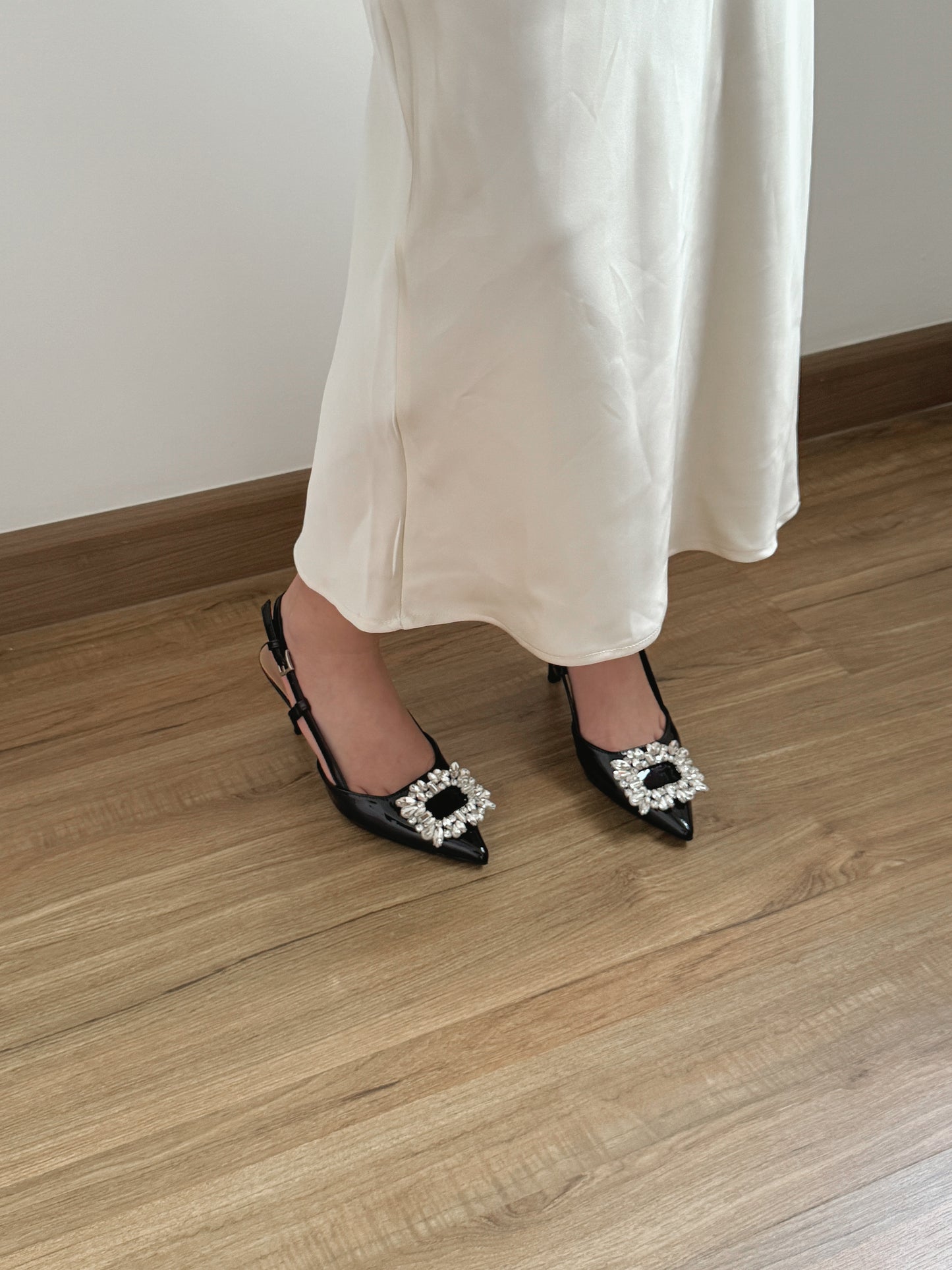 Evia Rhinestone High Heels (Black)