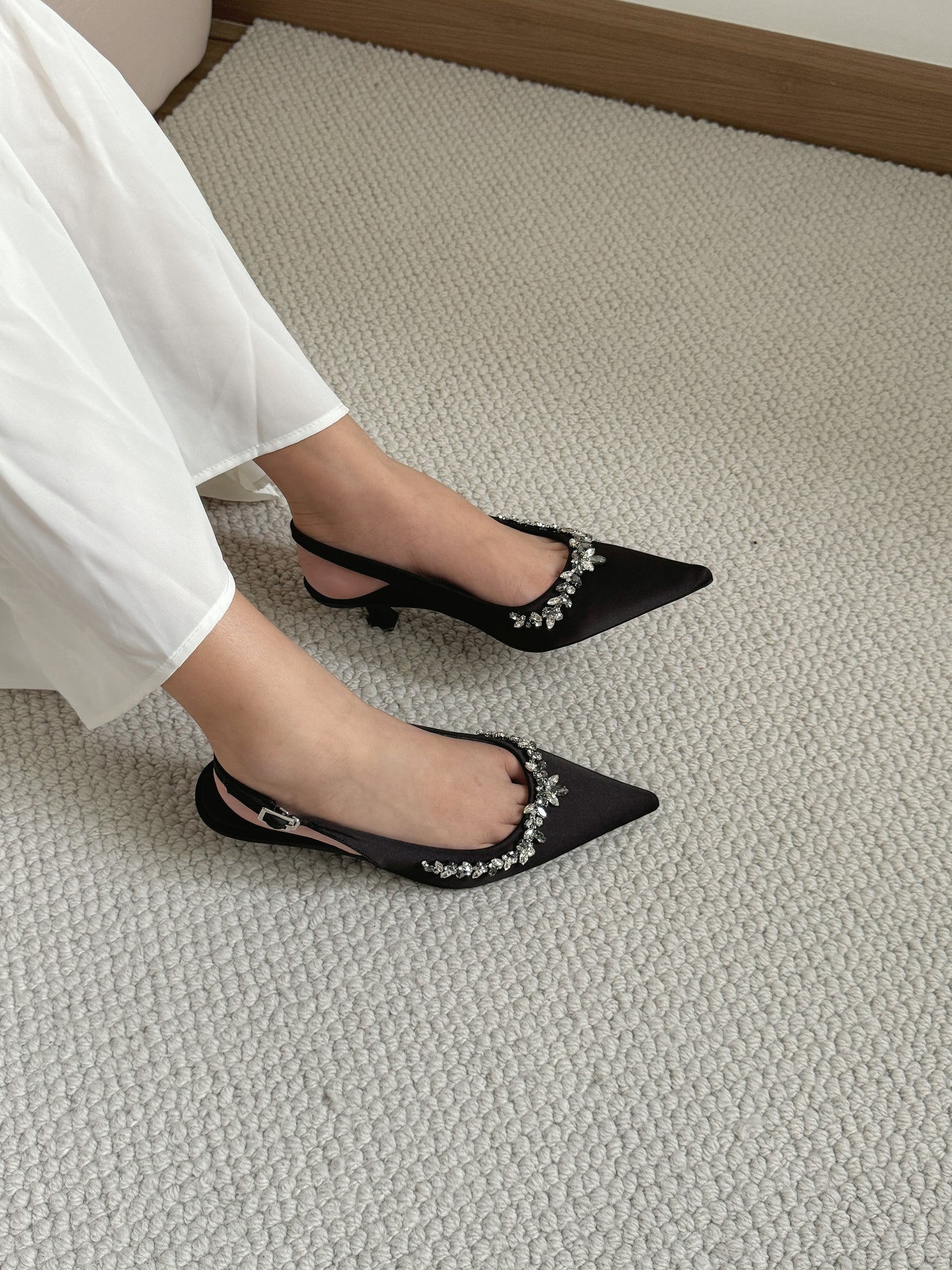 Gloria Rhinestone Pointy Heels (Black)