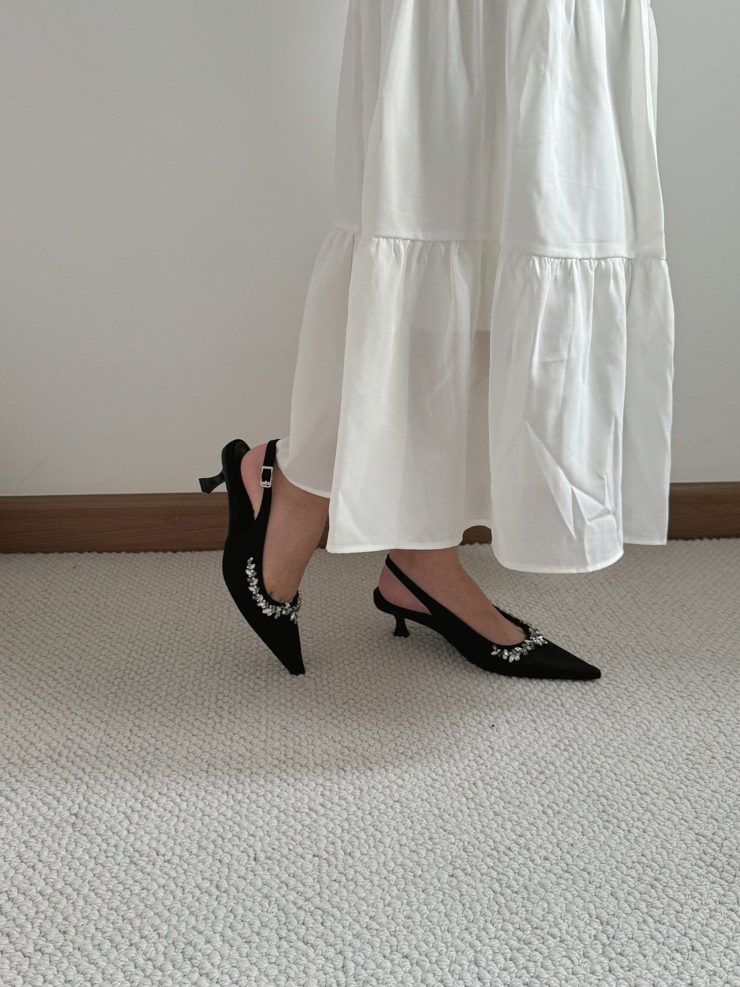Gloria Rhinestone Pointy Heels (Black)
