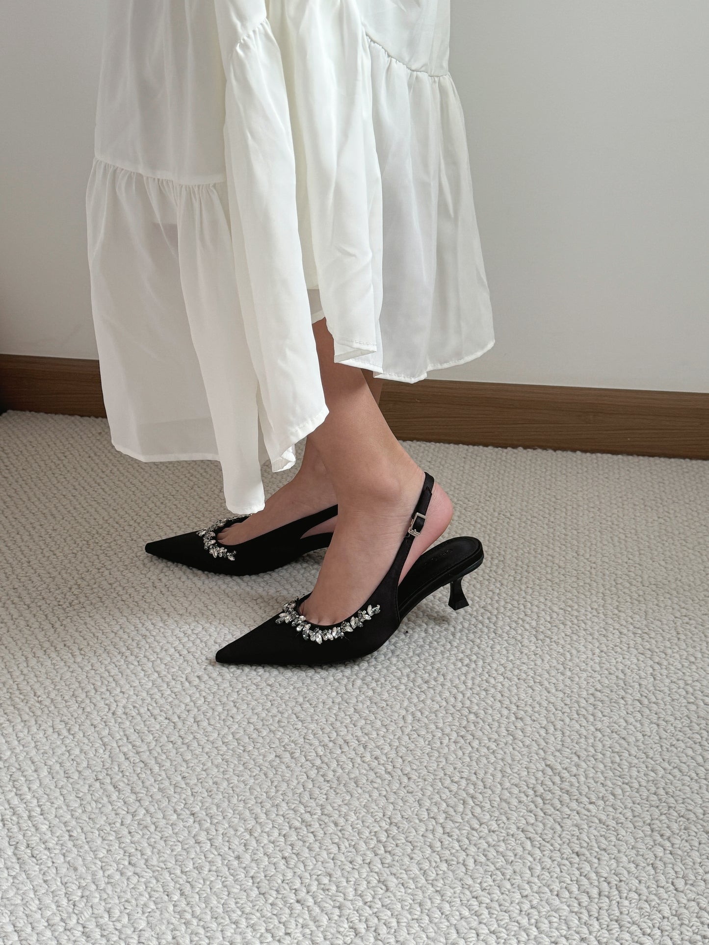 Gloria Rhinestone Pointy Heels (Black)