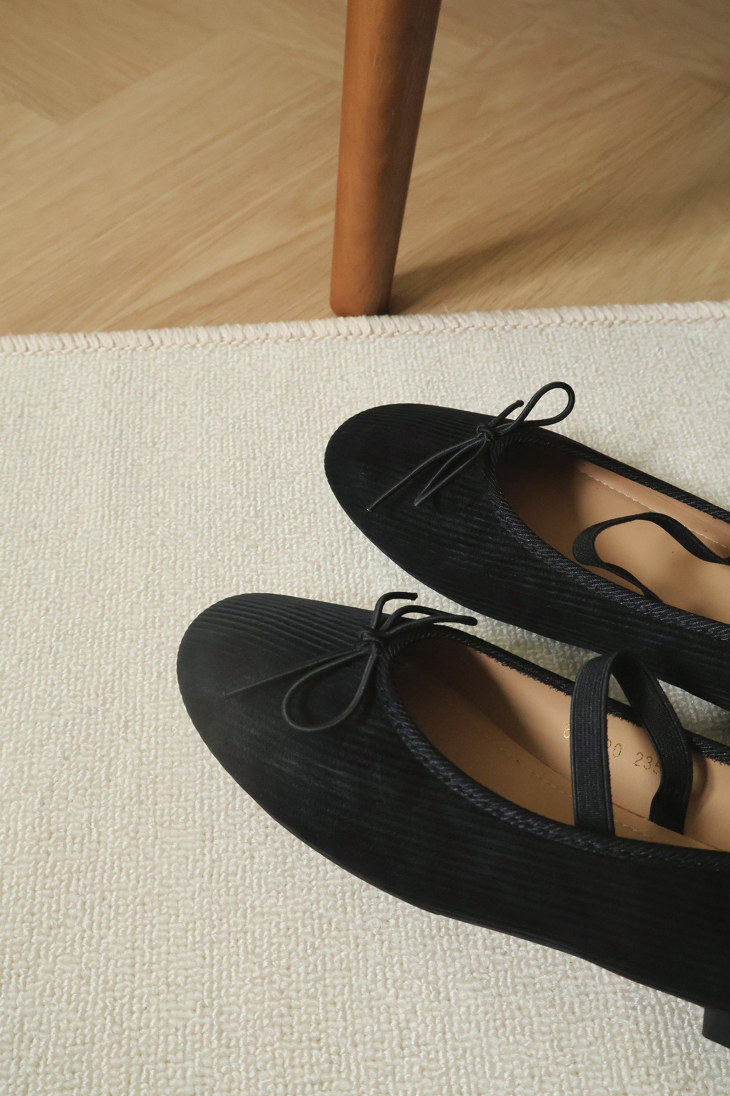 Merey Bow Mary Jane Flats (Black)