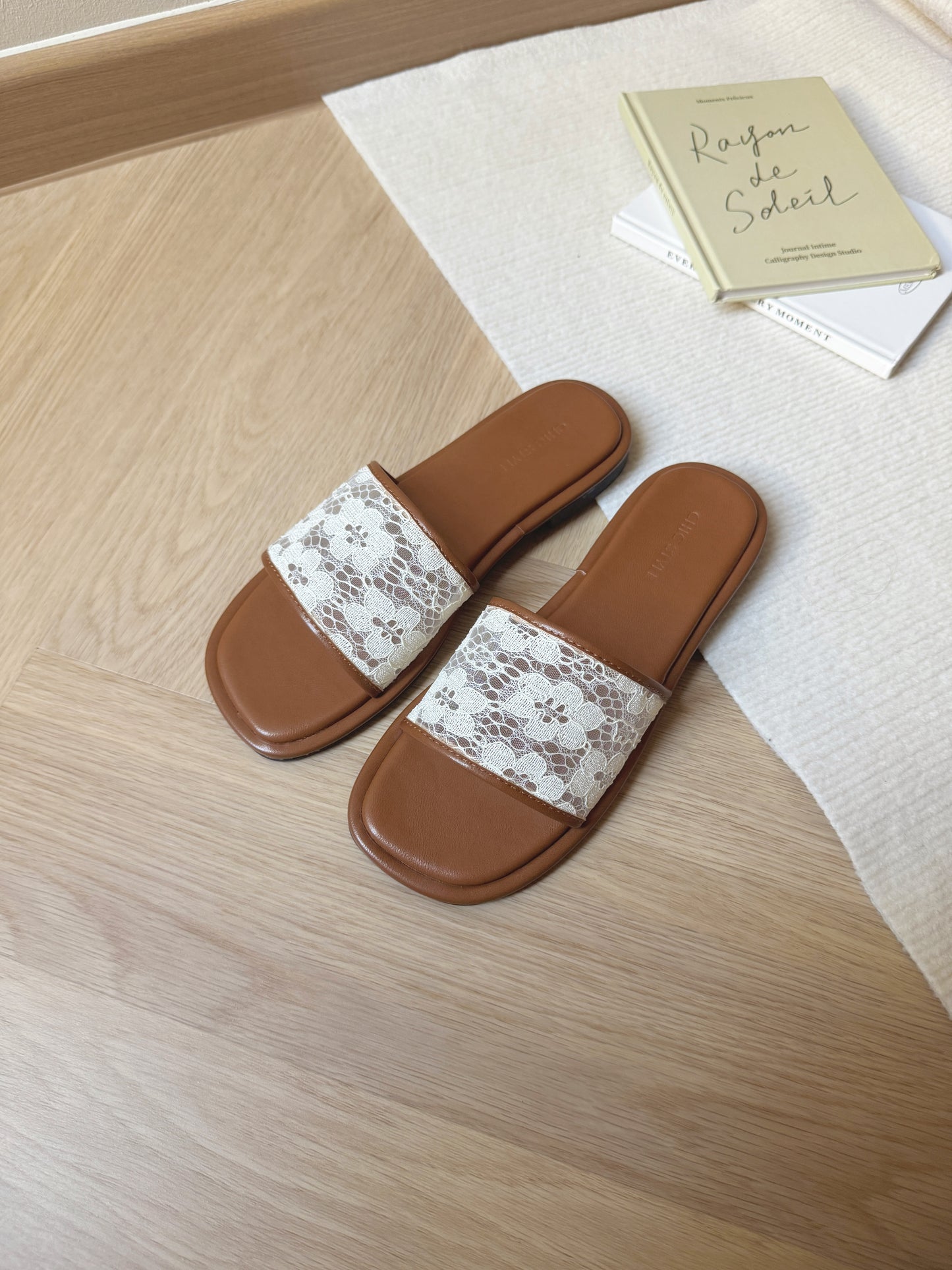 Wendy Lace Sandals (Brown)