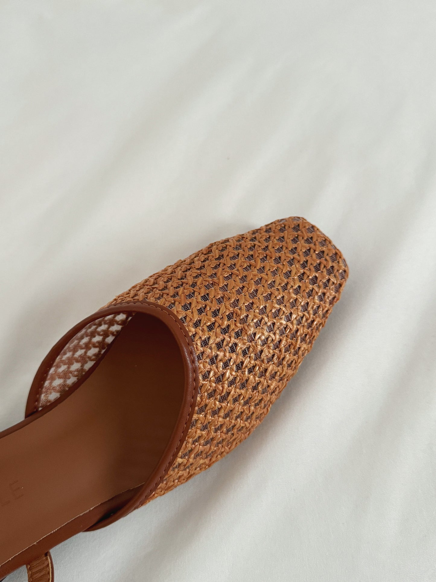 Arizona Woven Closed-Toe Sandals (Brown)