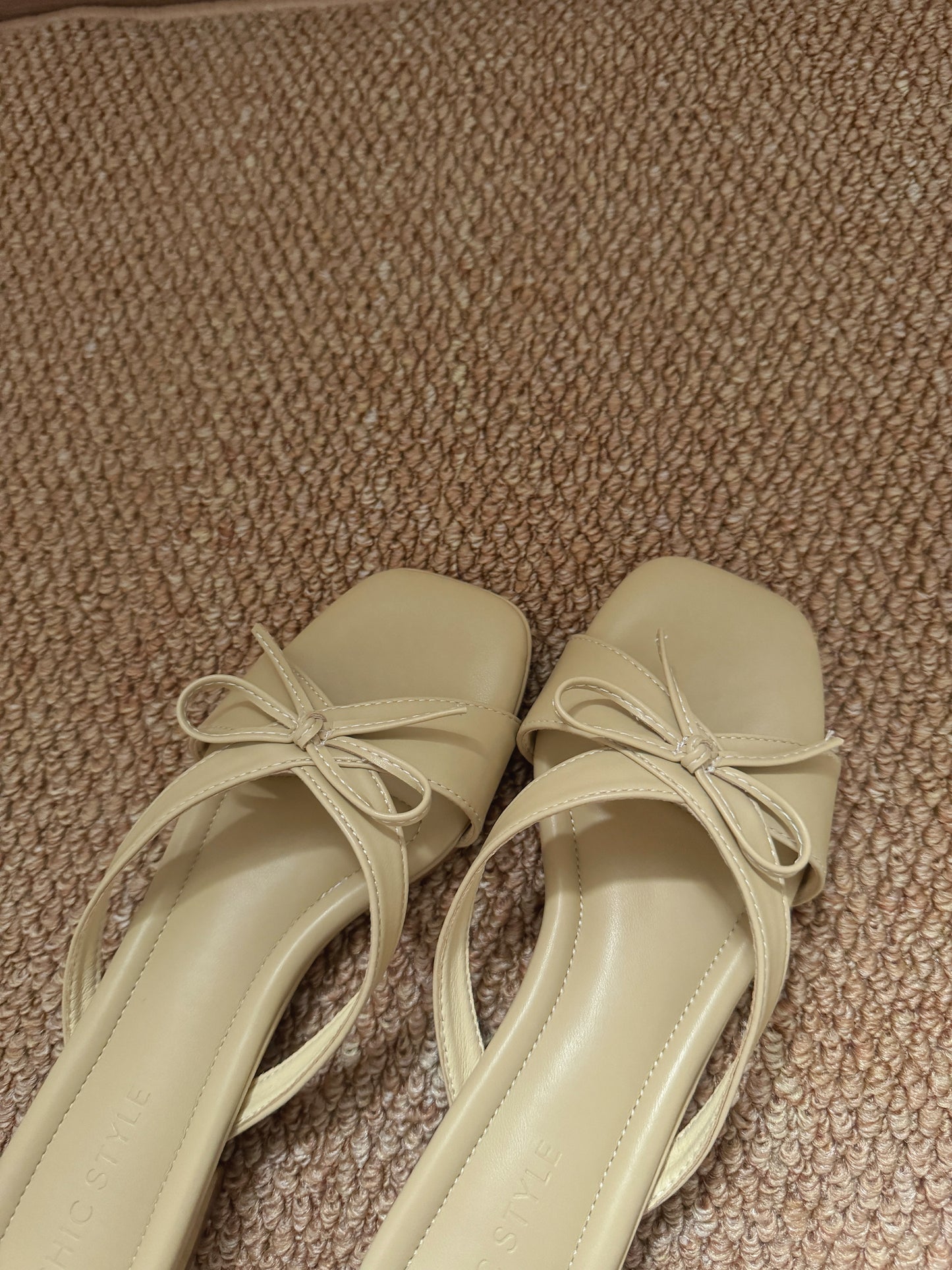 Daniella Cute Bow Comfy Sandals (Olive)
