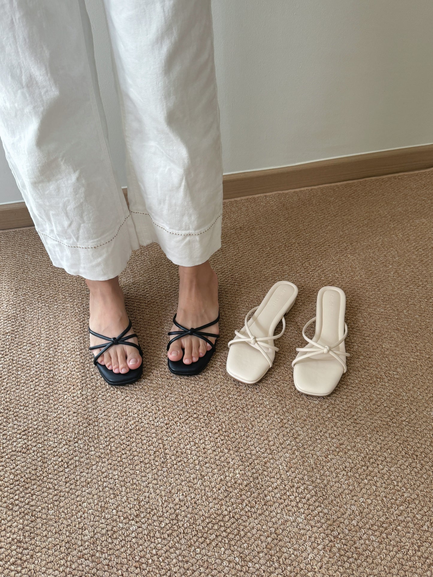 Emelia Strappy Comfy Sandals (Black) *Slim feet only