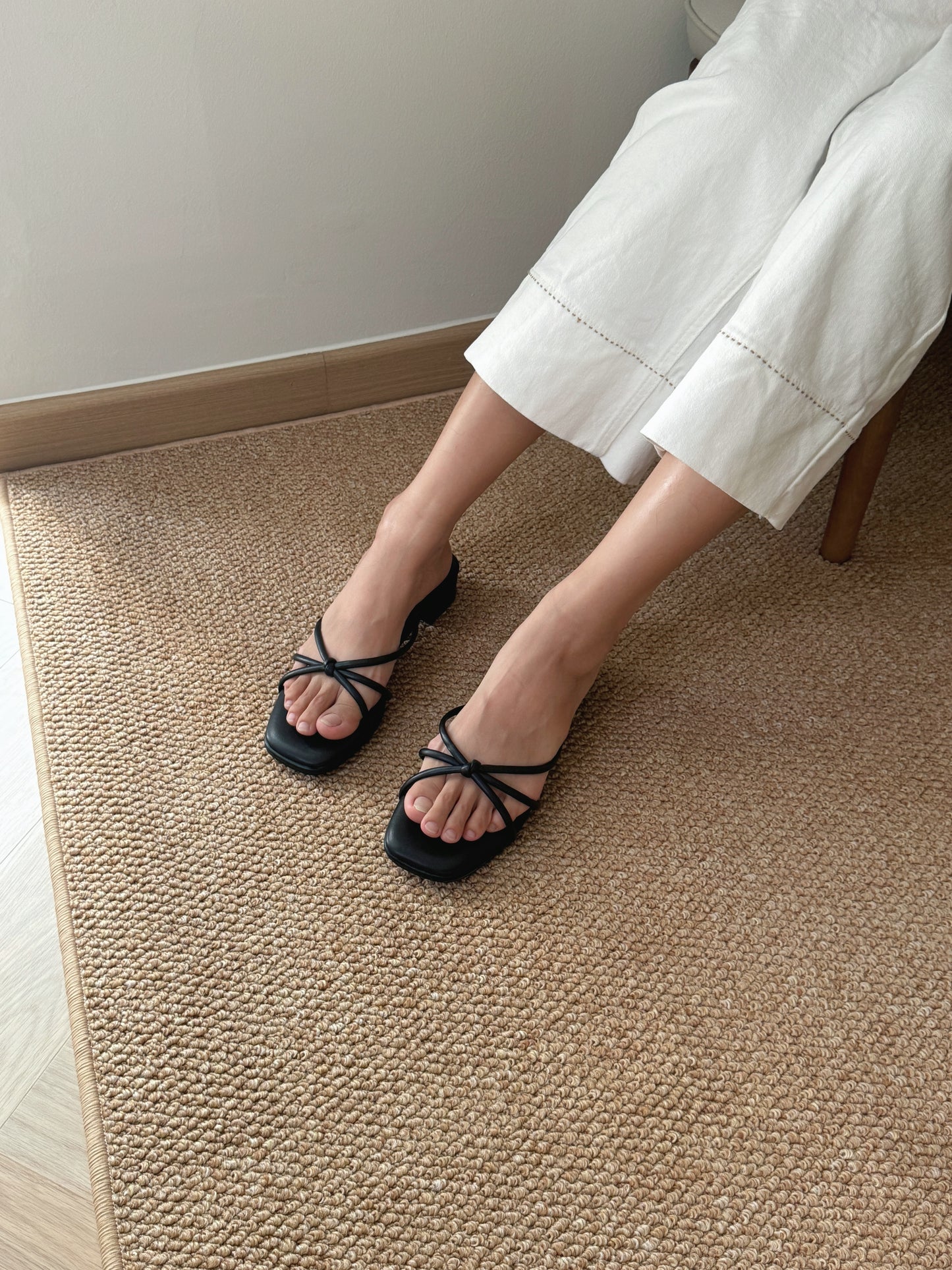 Emelia Strappy Comfy Sandals (Black) *Slim feet only