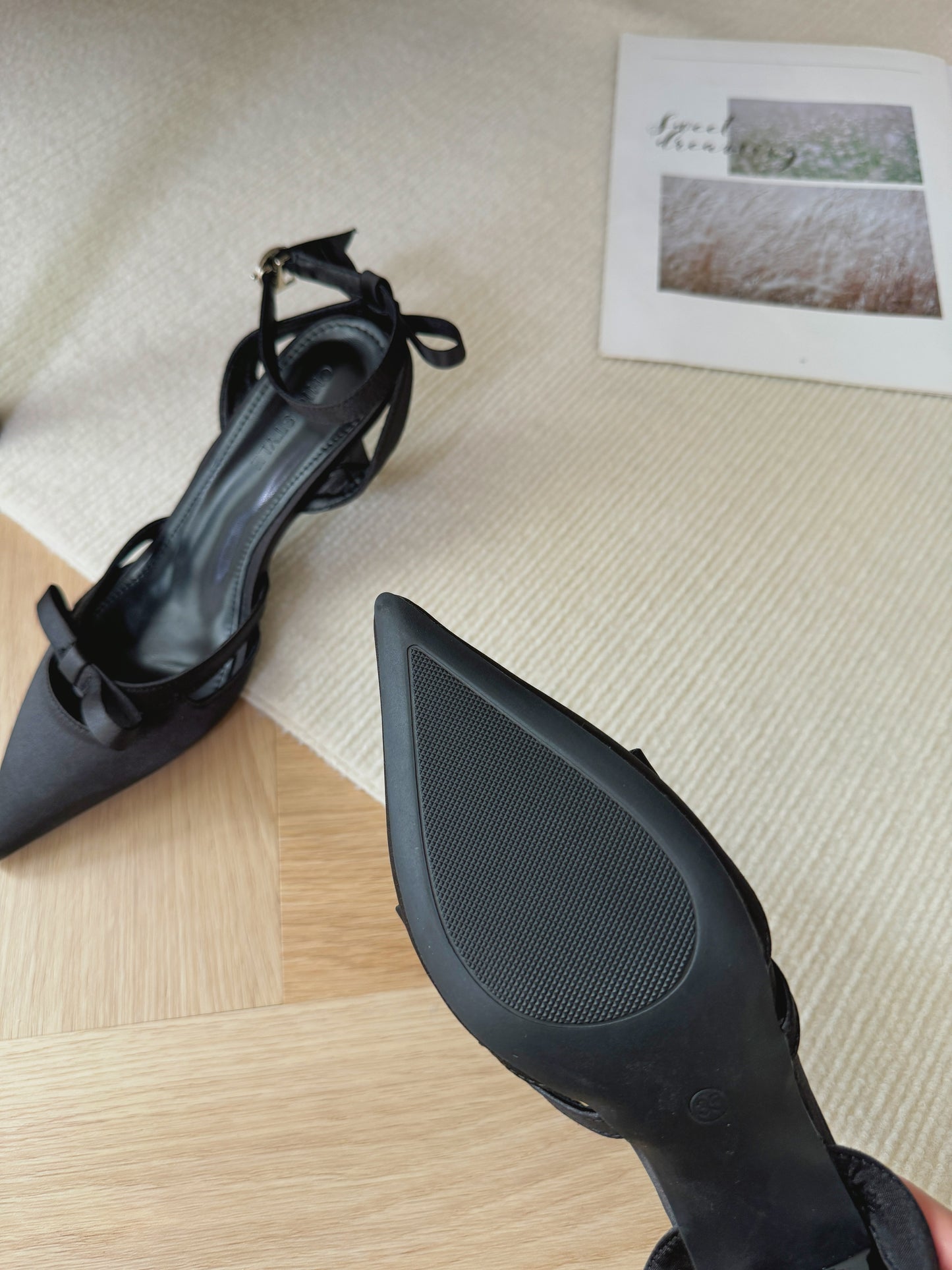 Maira Coquette Pointed Buckle Heels (Black / 40)