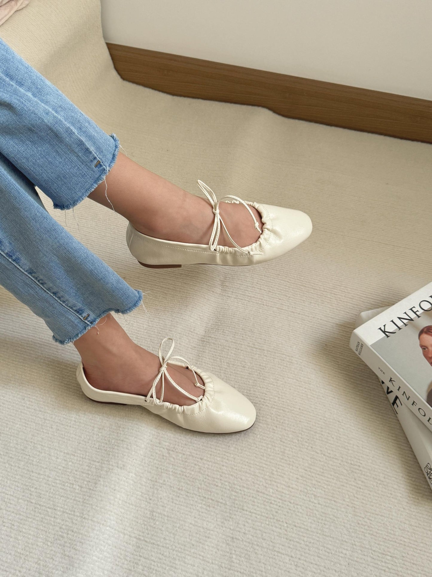 Amberlyn Ballet Flats (Cream White)