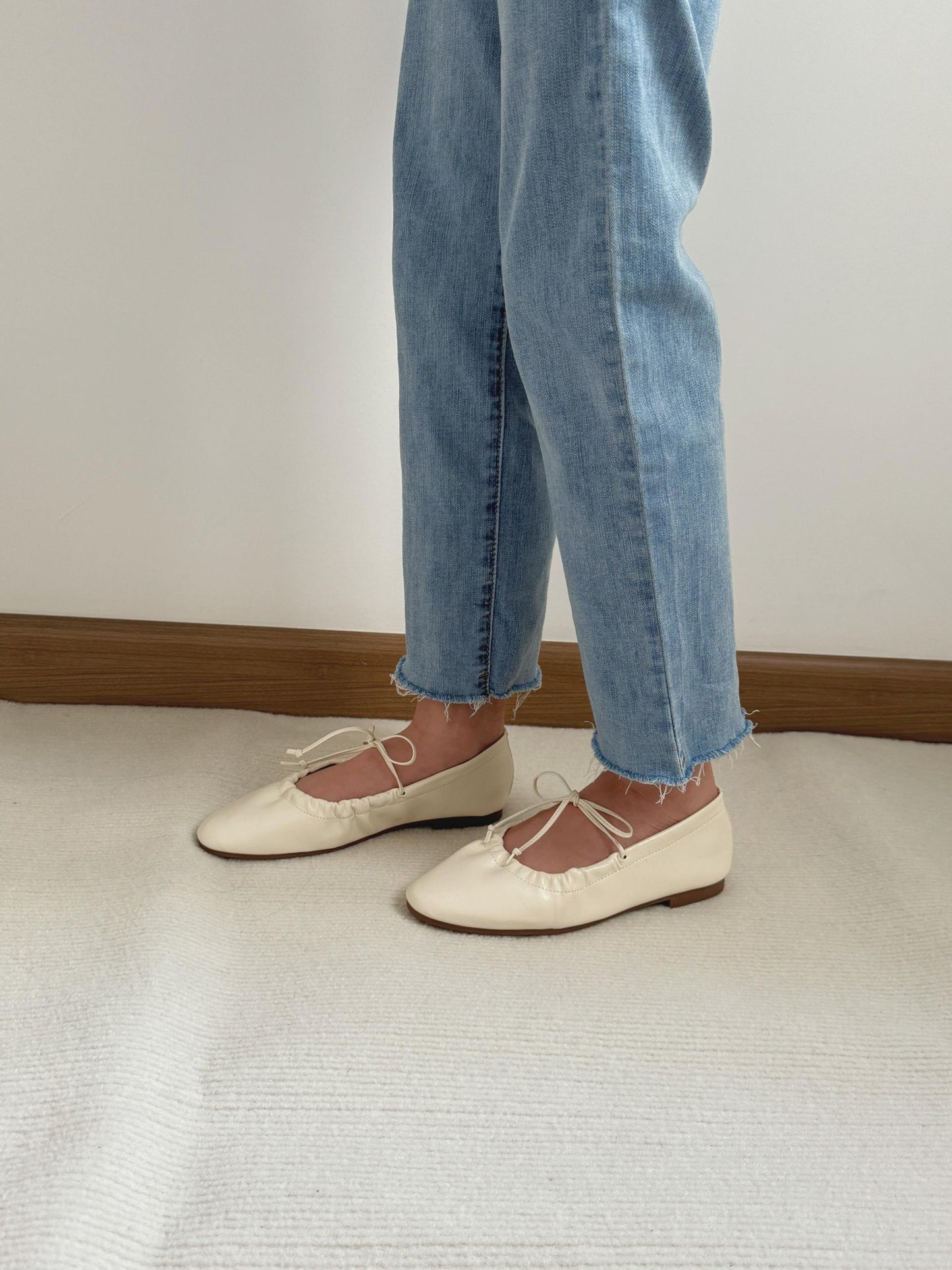 Amberlyn Ballet Flats (Cream White)