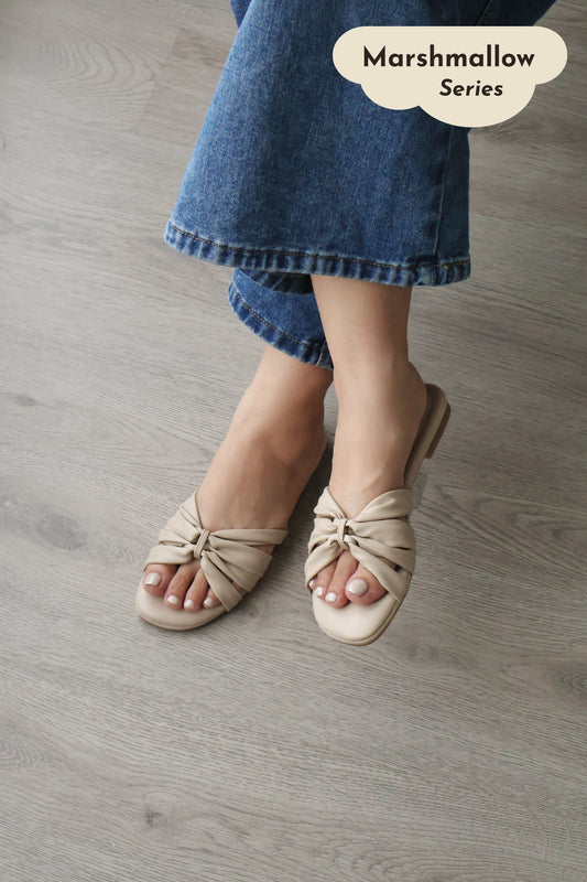 Evette Soft Pleated Sandals (Khaki) (Slim feet only)