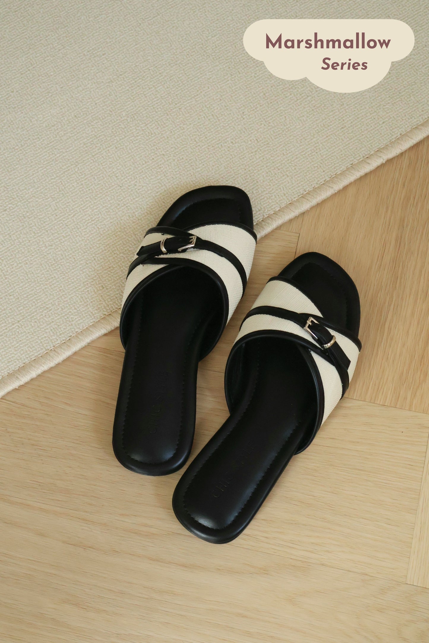 Oliver Contrast Buckle Slide Sandals (Black)