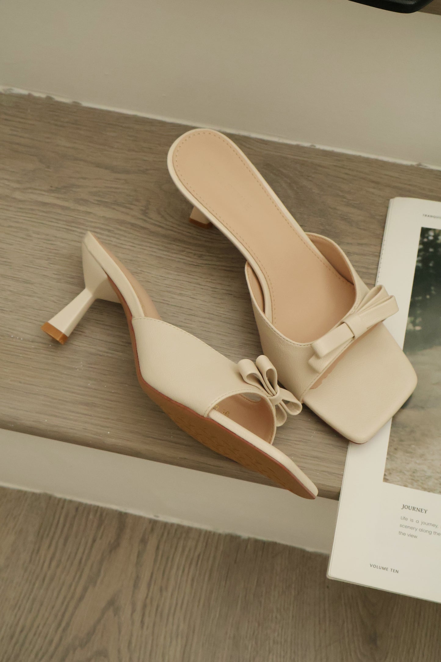 Masha Bow Slip On Heels (Cream White)
