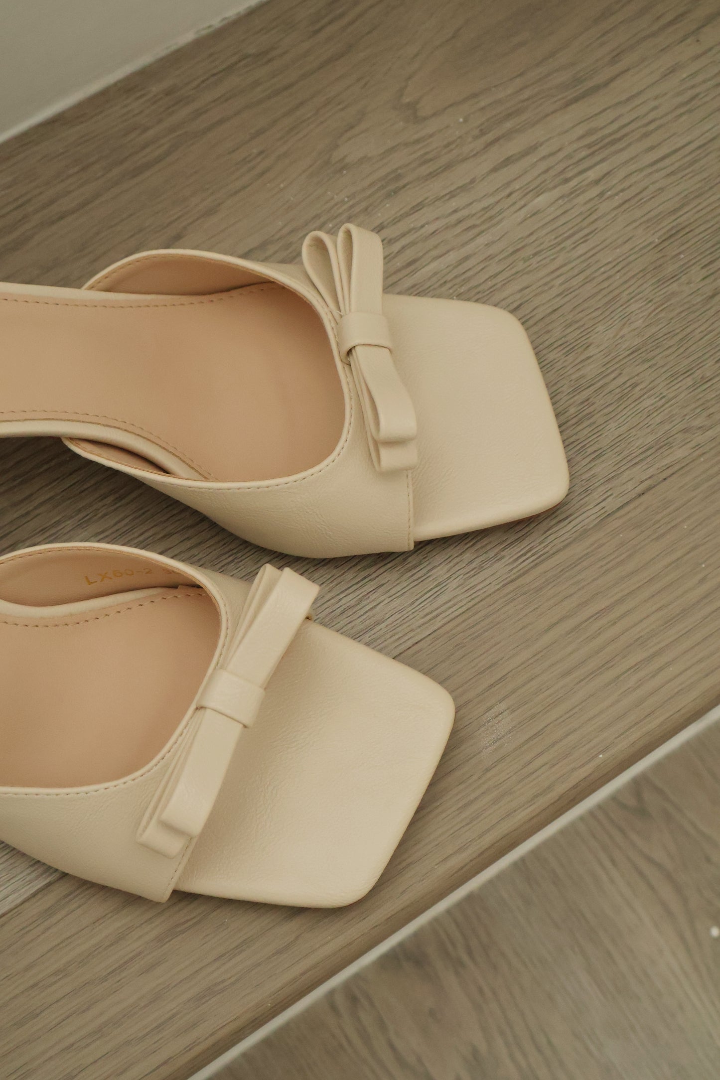 Masha Bow Slip On Heels (Cream White)