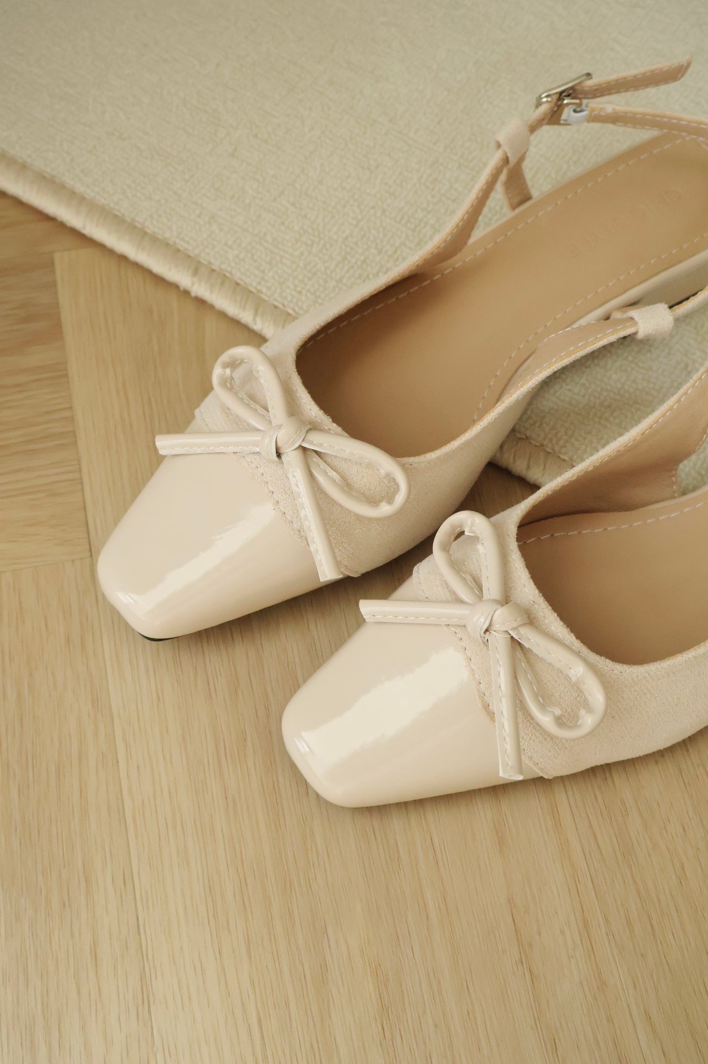 Novella Cute Bow Slingback Heels (Cream)