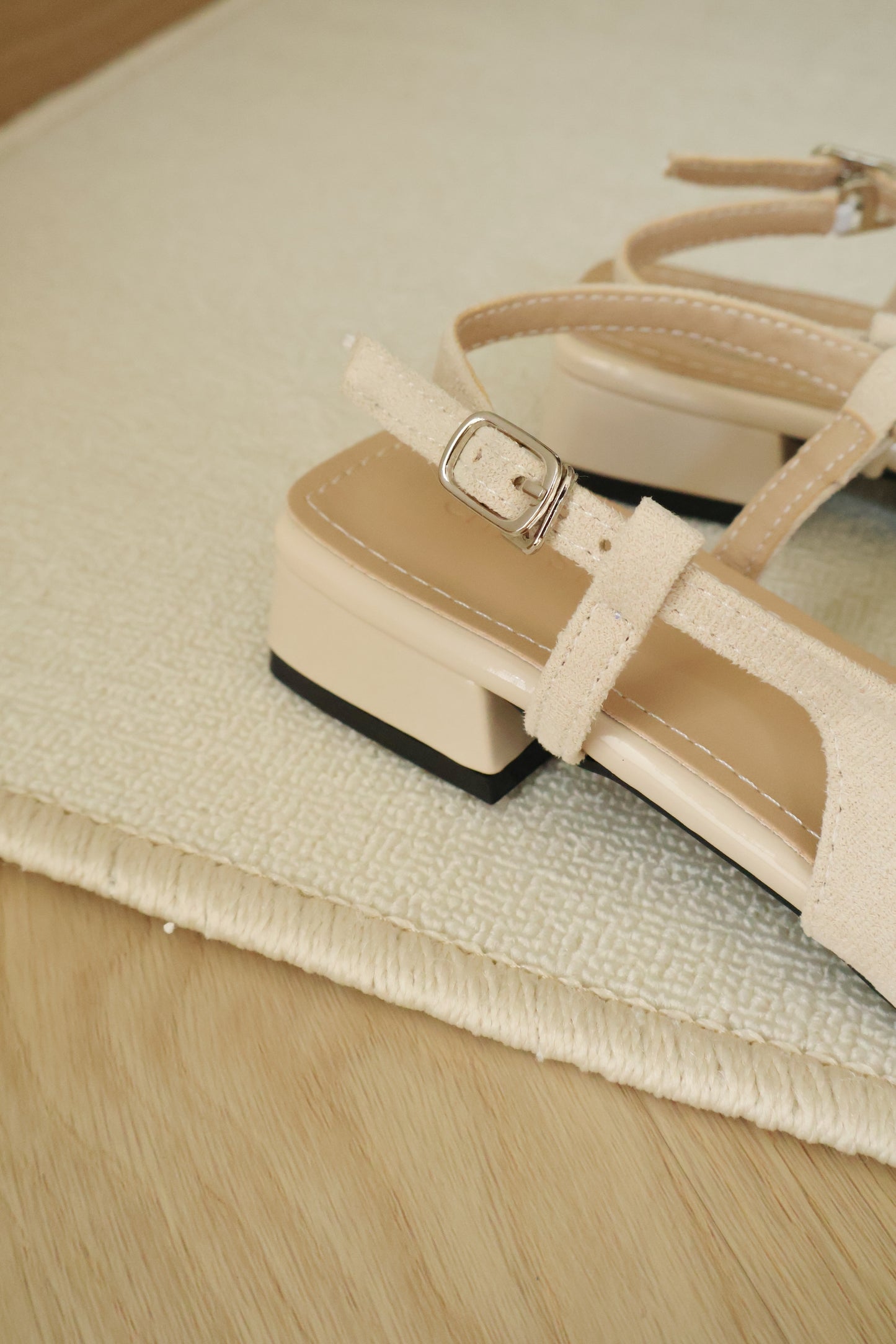 Novella Cute Bow Slingback Heels (Cream)