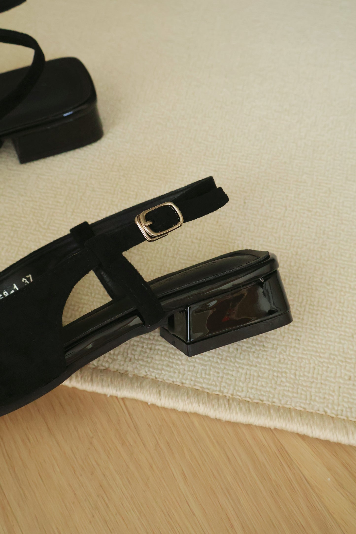 Novella Cute Bow Slingback Heels (Black)