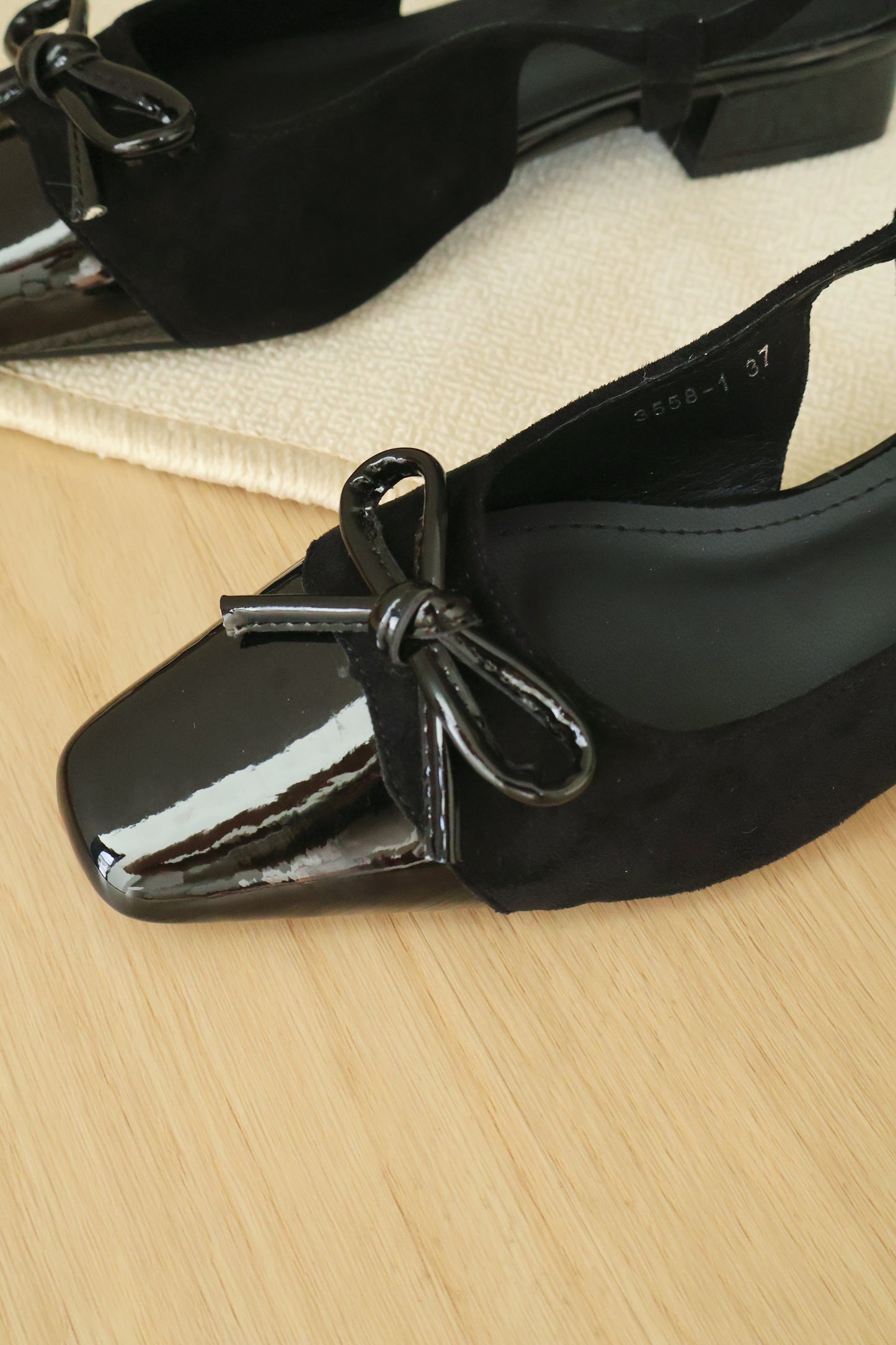 Novella Cute Bow Slingback Heels (Black)