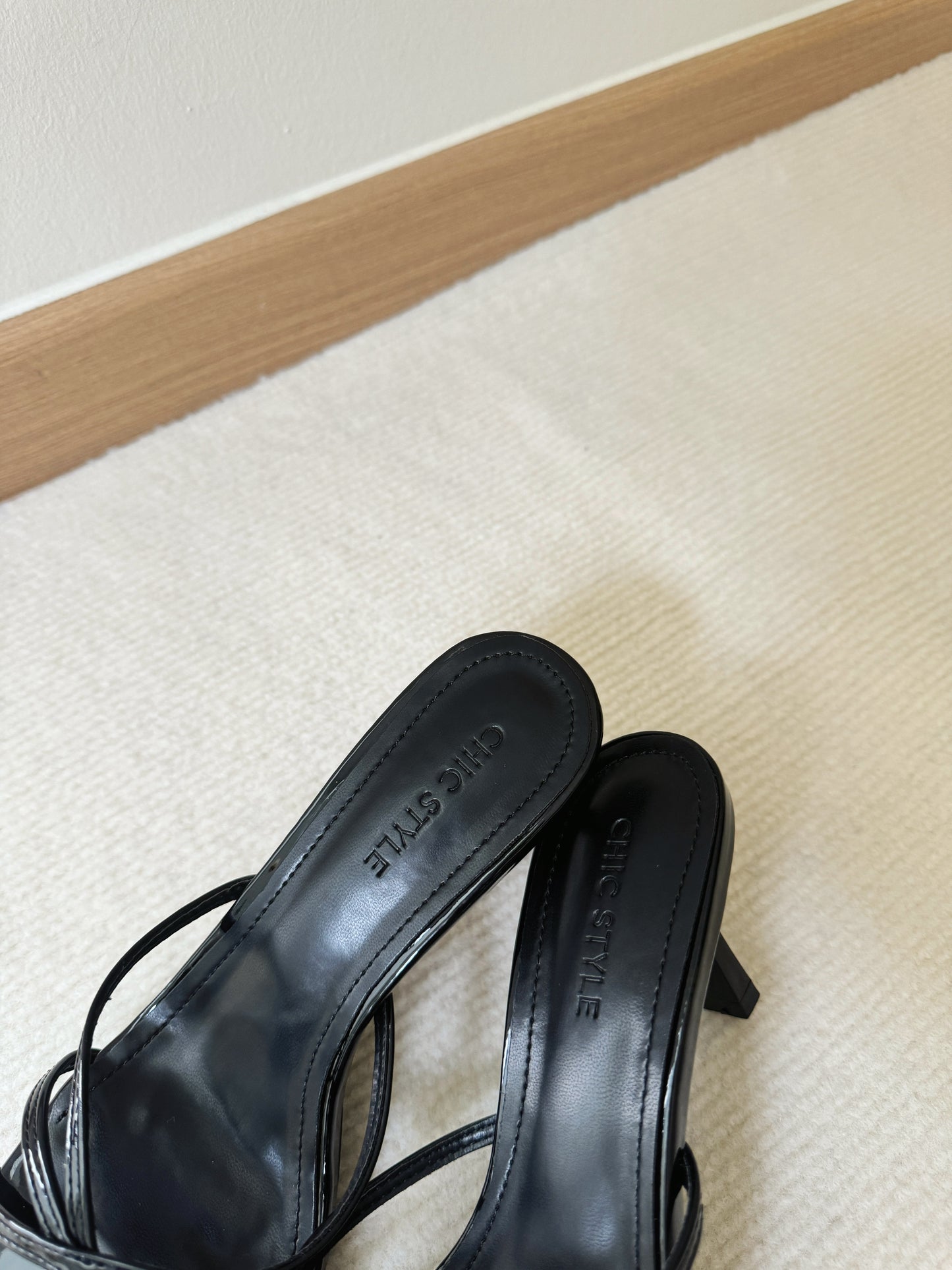 Helen Strappy High Heels (Black)