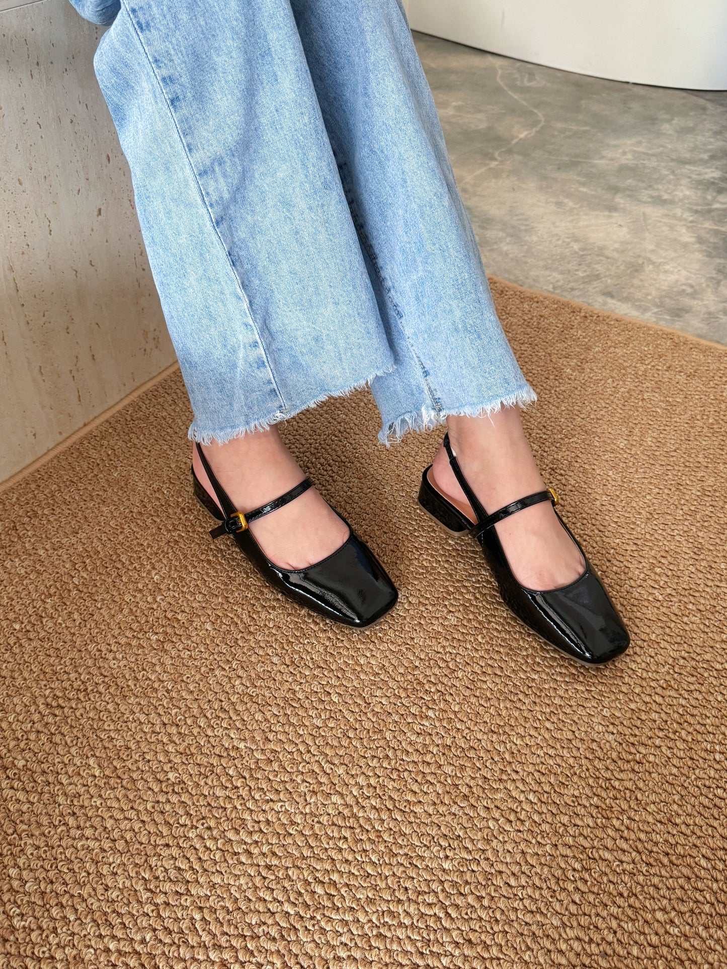 Heidi Slingback Low Heel (Black)