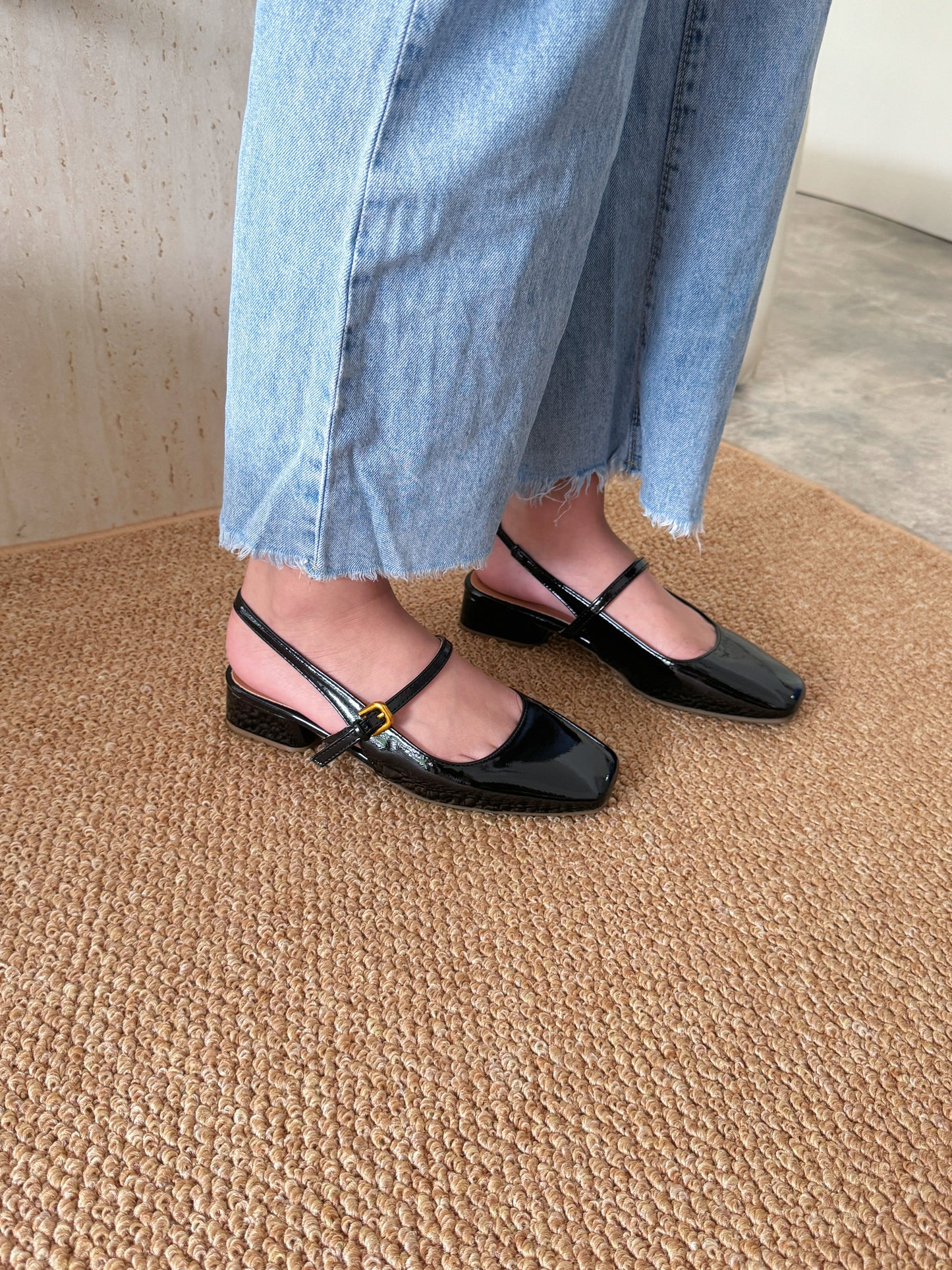 Heidi Slingback Low Heel (Black)