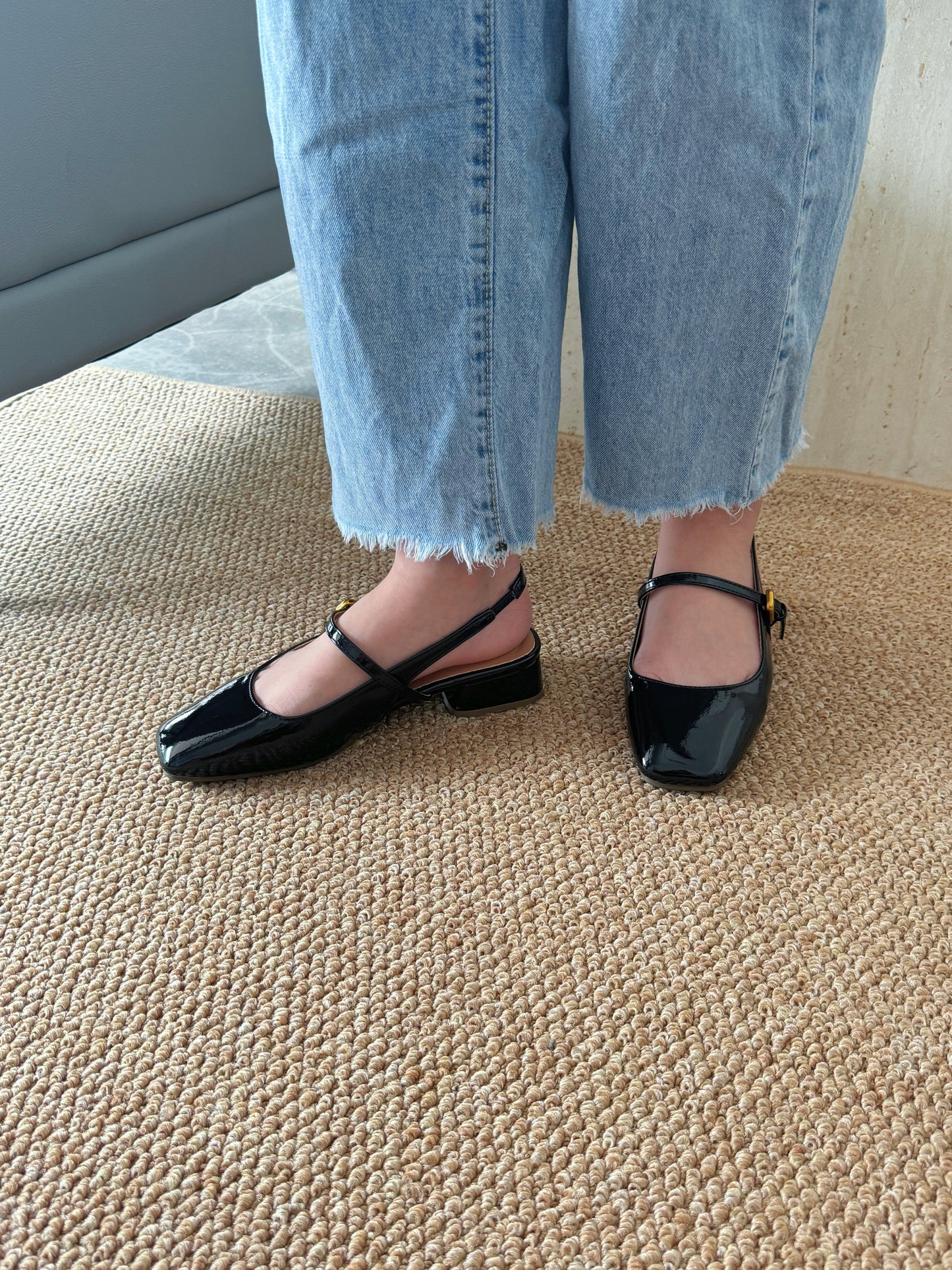 Heidi Slingback Low Heel (Black)