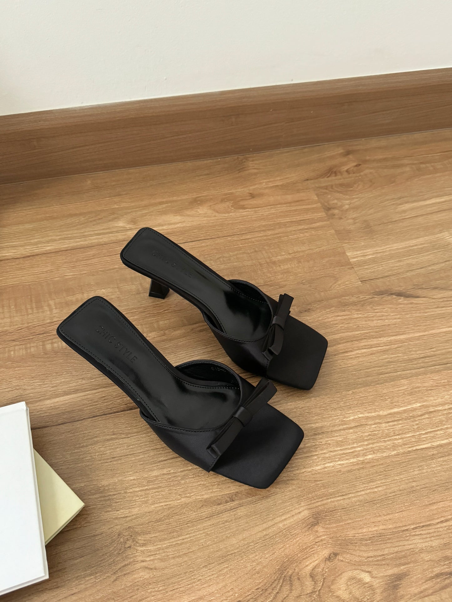 Kiana Bow Slip On Heels (Black)