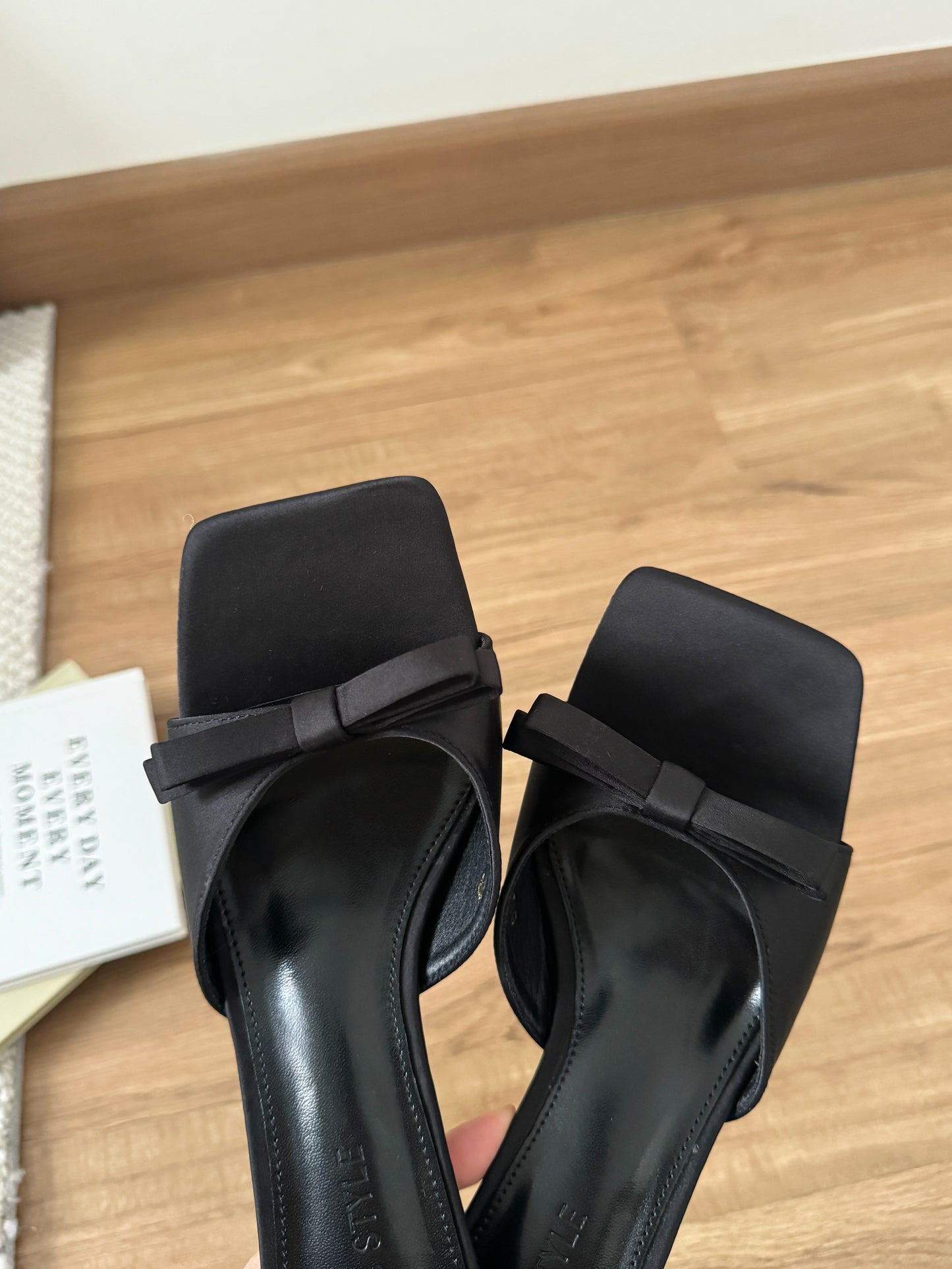 Kiana Bow Slip On Heels (Black)