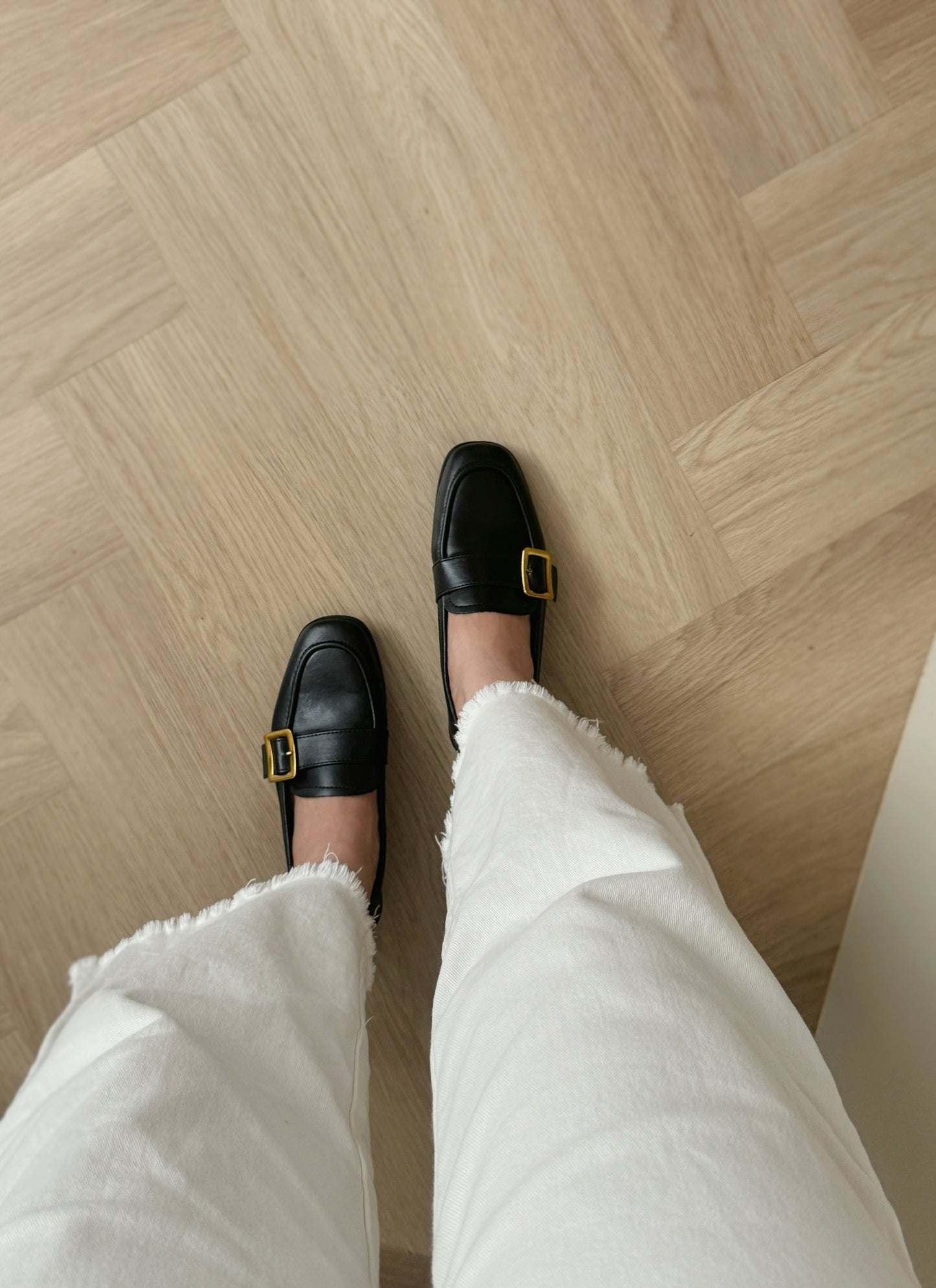 Gillian Almond-Toe Loafers (Black)