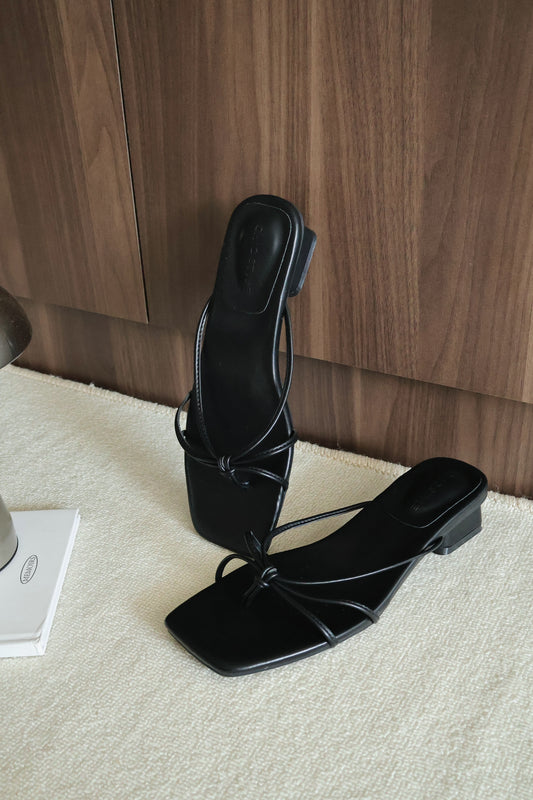 Janelle Strappy Heeled Sandals (Black)
