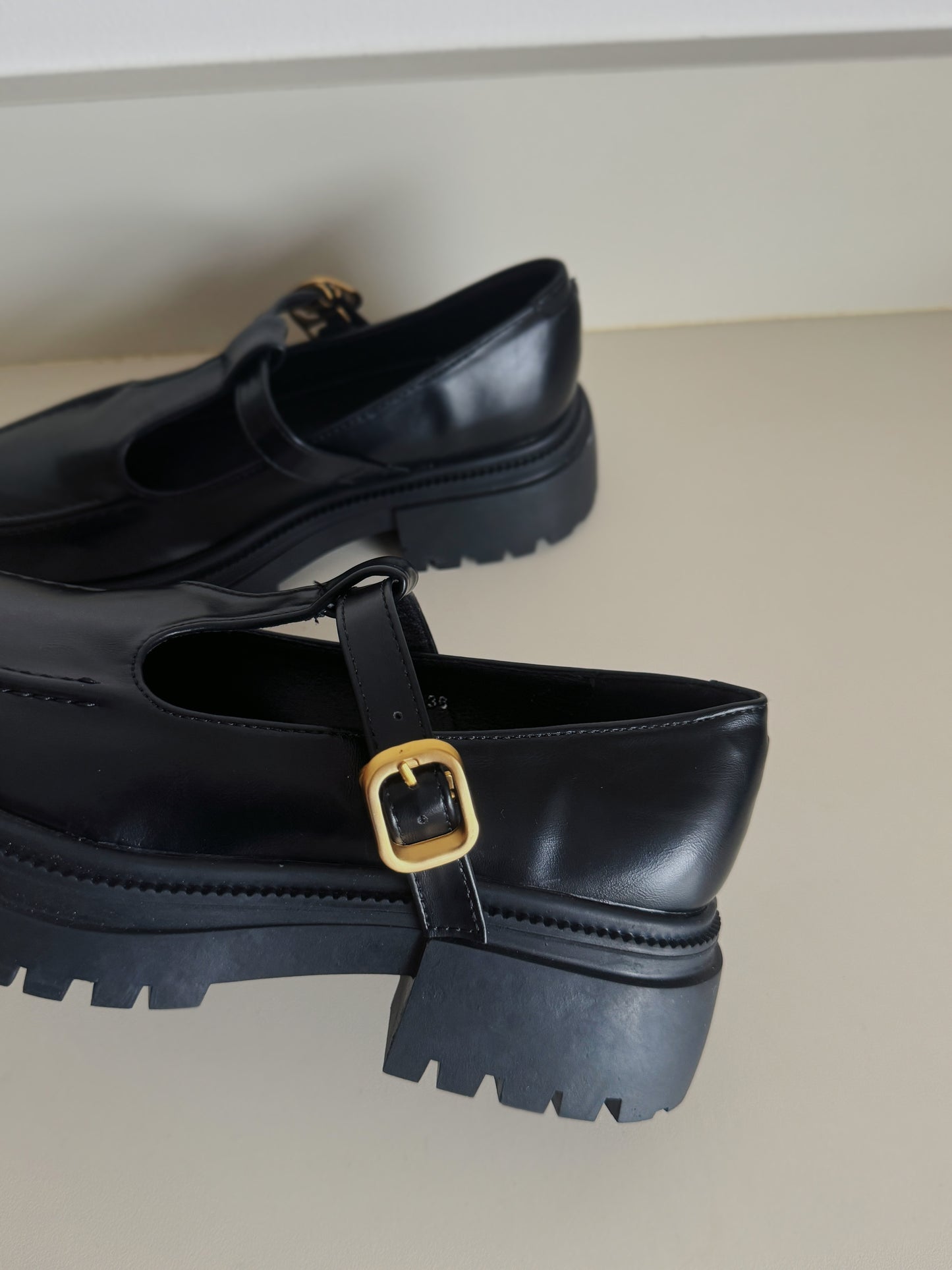 Oaklee Buckled Platform Loafers (Black / 40)