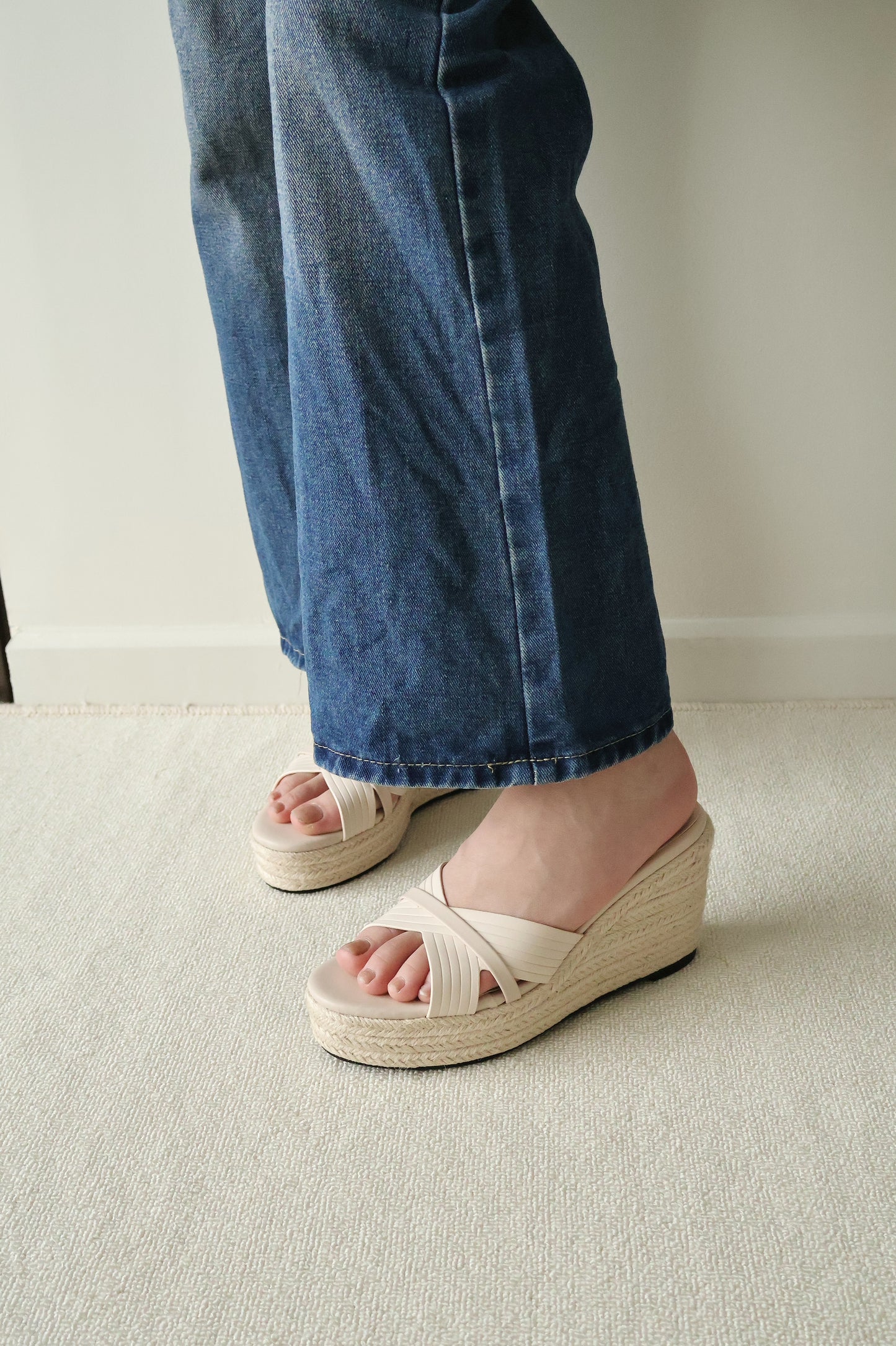 Havana Platform Wedges Sandals (Cream)