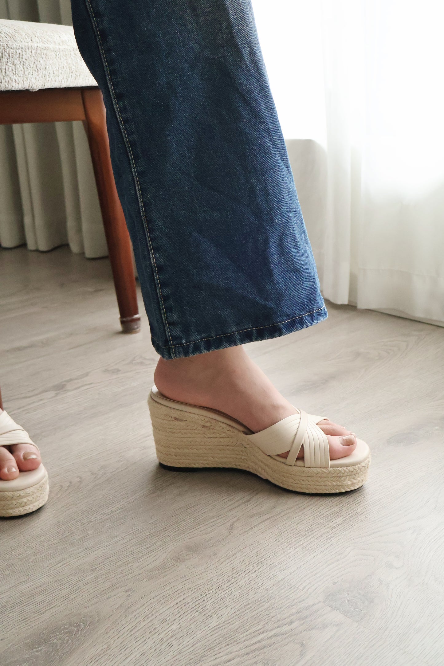 Havana Platform Wedges Sandals (Cream)