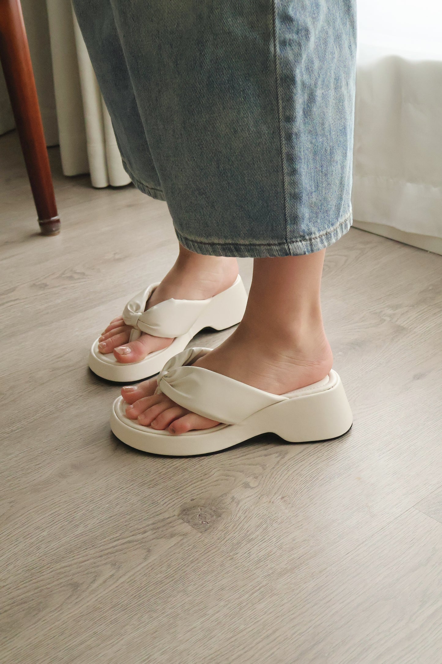 Everlyn Thong Flatform Wedges (Cream White)