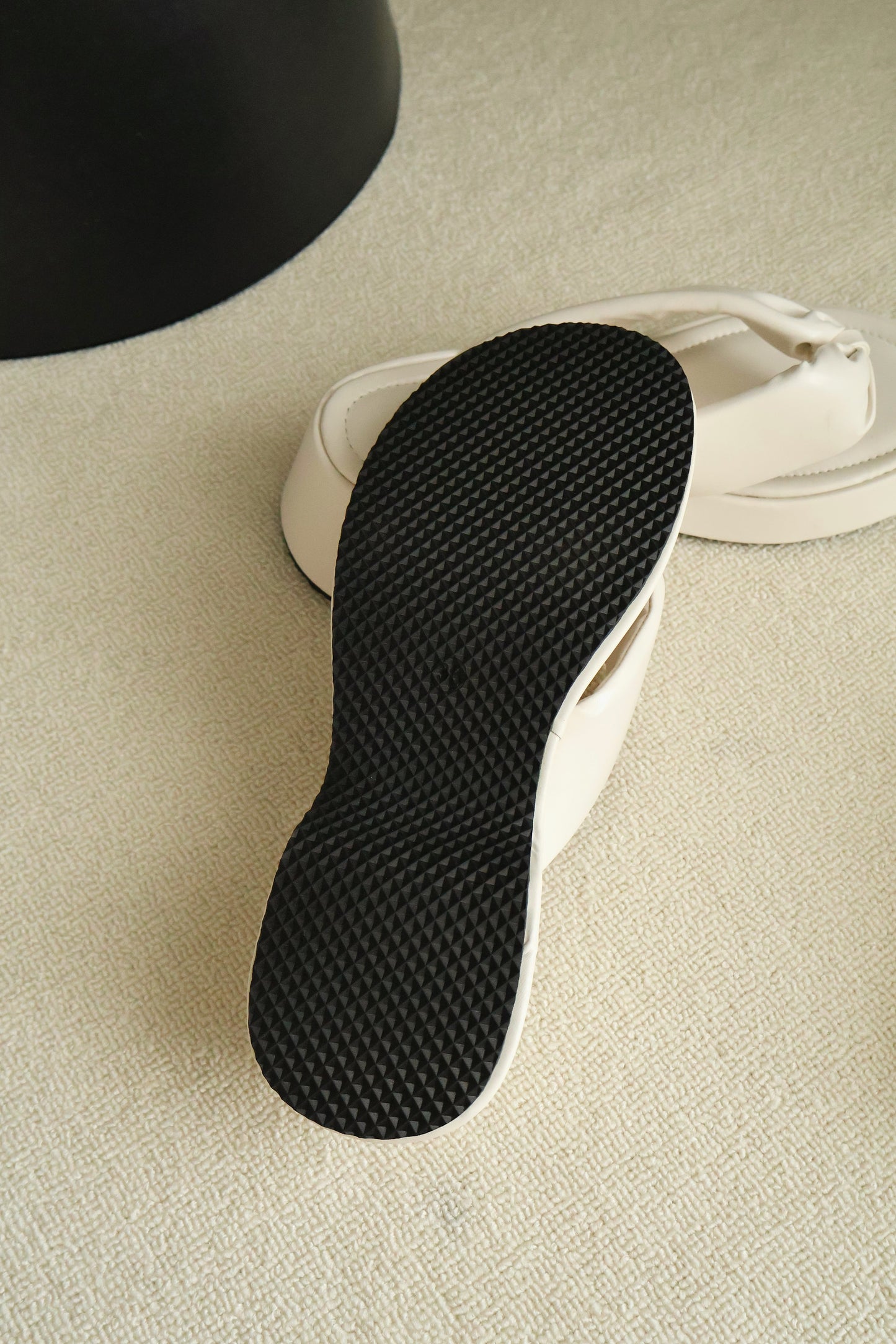Everlyn Thong Flatform Wedges (Cream White)