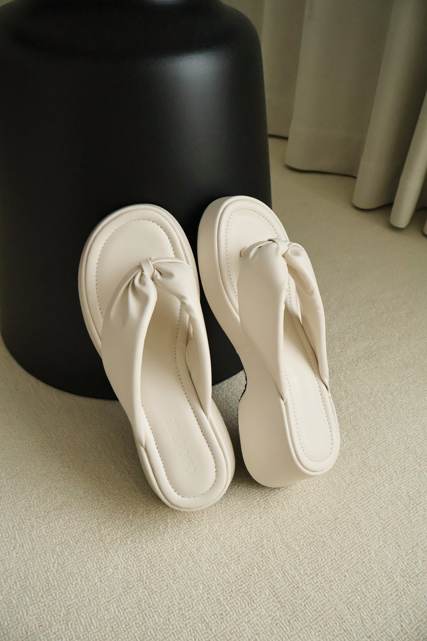 Everlyn Thong Flatform Wedges (Cream White)